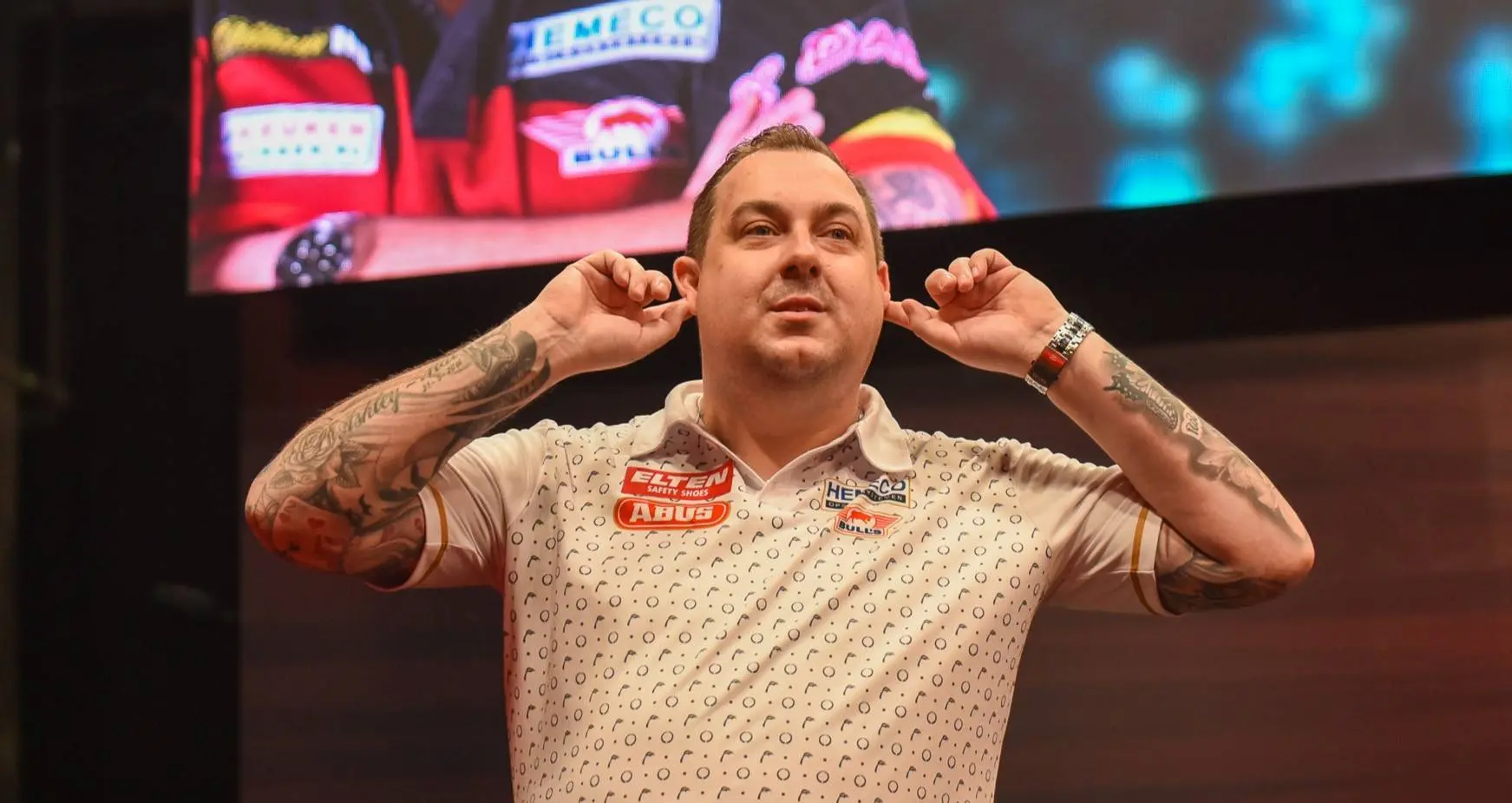 "Michael van Gerwen schleuderte Rowby-John Rodriguez über den Tisch" - Kim Huybrechts erzählt von kuriosem Van-Gerwen-Ausraster