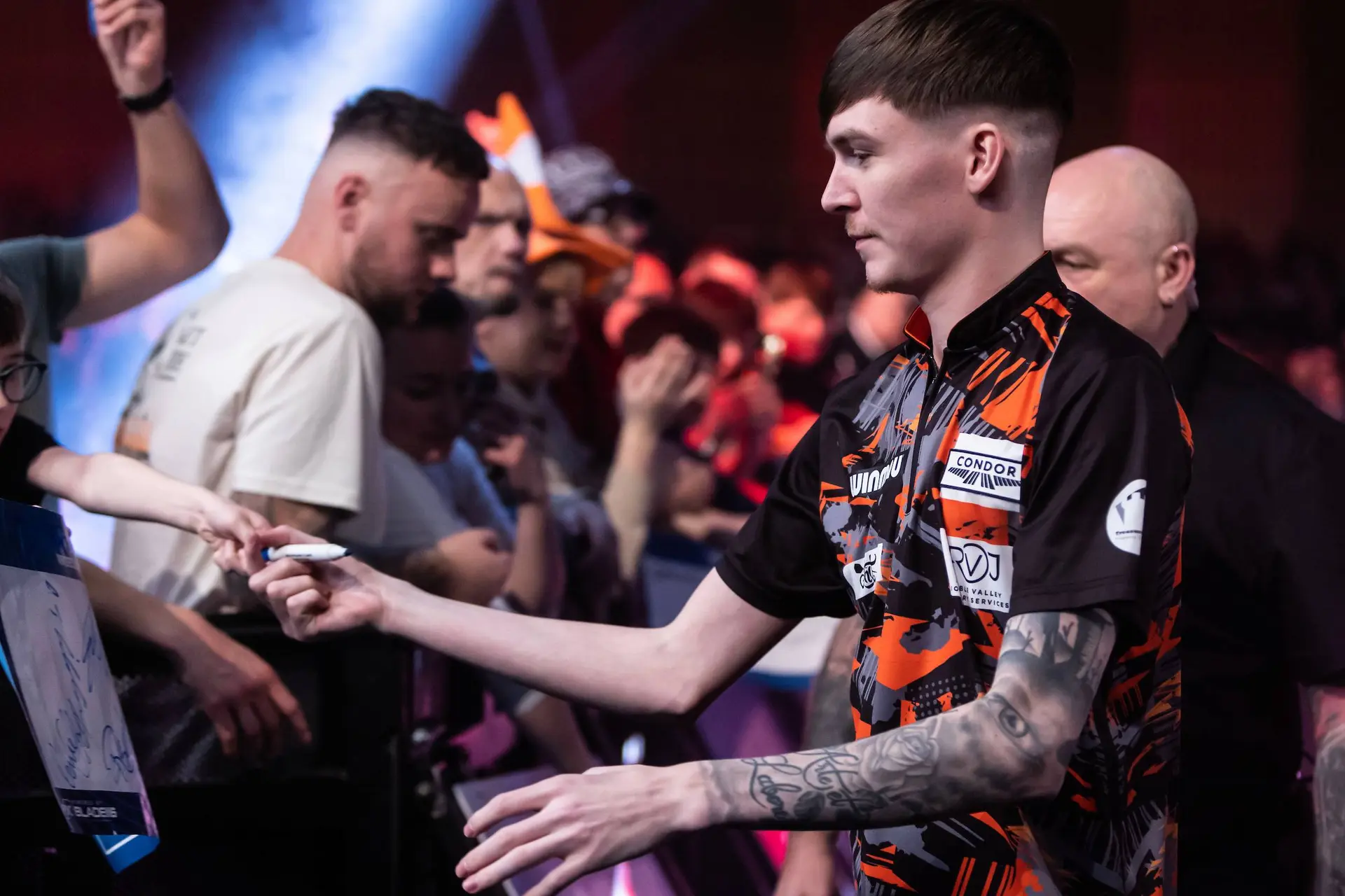 Vom Tiefpunkt zum Triumph: Bradley Brooks spricht offen über Rückzugsgedanken und seinen ersten PDC-Titel