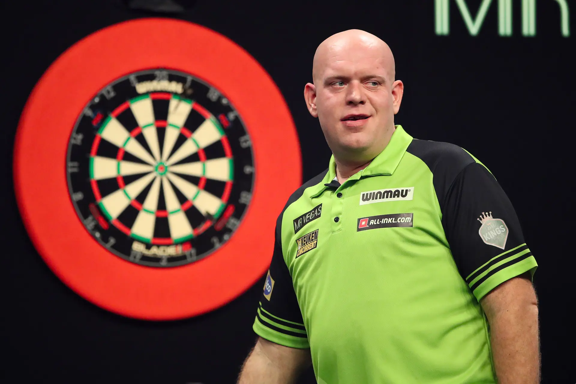 RÜCKBLICK | Schlägereien und fliegende Tische: Als die Polizei bei einem Michael van Gerwen Spiel eingreifen musste