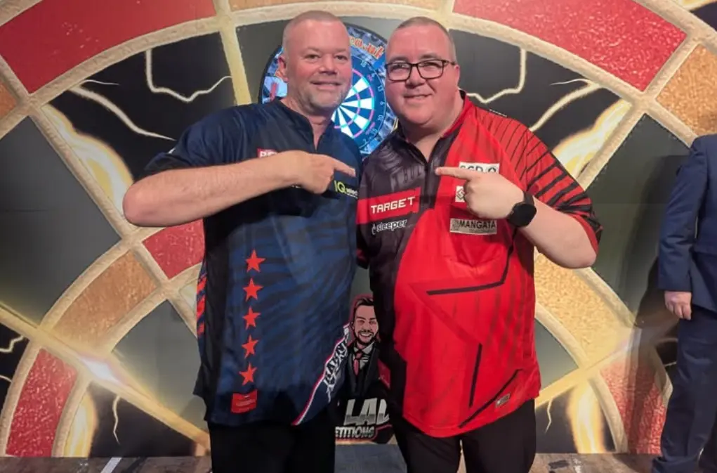 Stephen Bunting schlägt van Barneveld in Stoke – und Adrian Lewis feiert triumphale Rückkehr