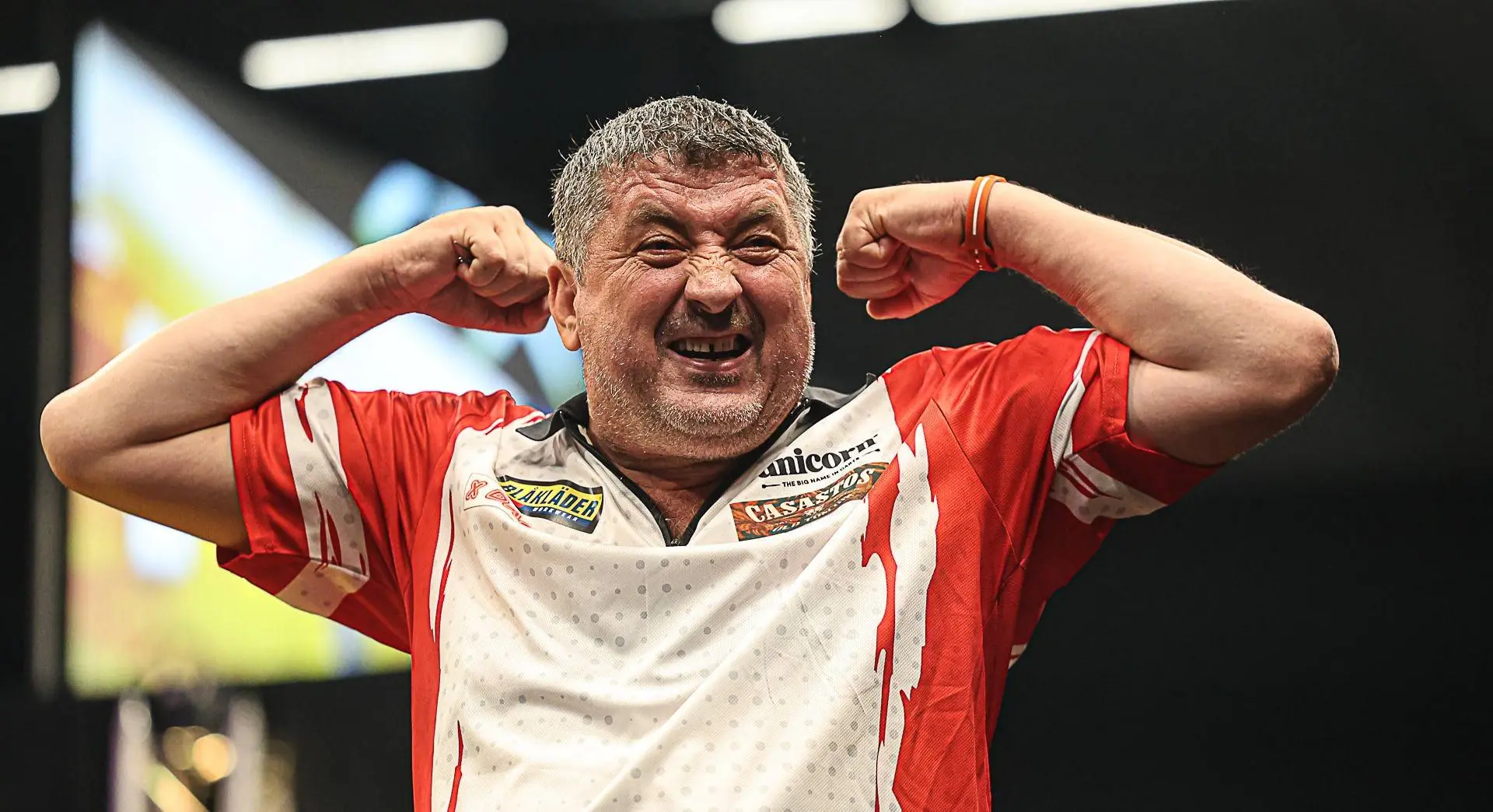 „Gegen Sherrock hatte ich meine Nerven nicht im Griff“ – Mensur Suljovic erinnert sich an eines seiner schwierigsten WM-Spiele