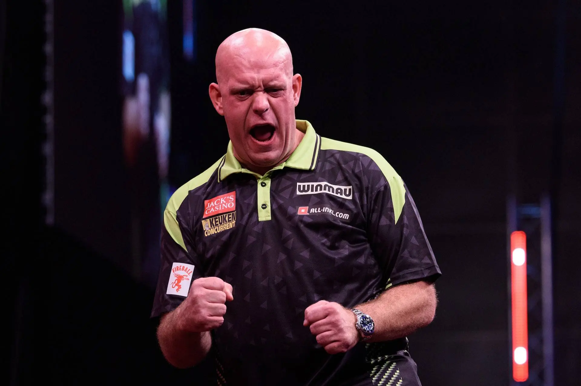 Van Gerwen überlebt Matchdart – Menzies mit Negativrekord – Luke Littler übersteht Schreckmoment bei den World Series of Darts Finals