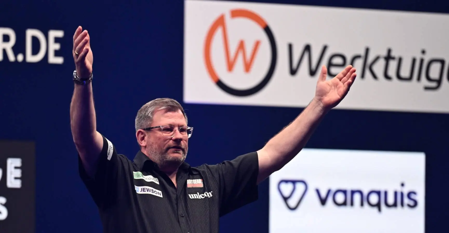 „Ich wusste nicht, an wen ich mich wenden sollte – und weiß es immer noch nicht“ - James Wade spricht offen über die Probleme seines Sohnes