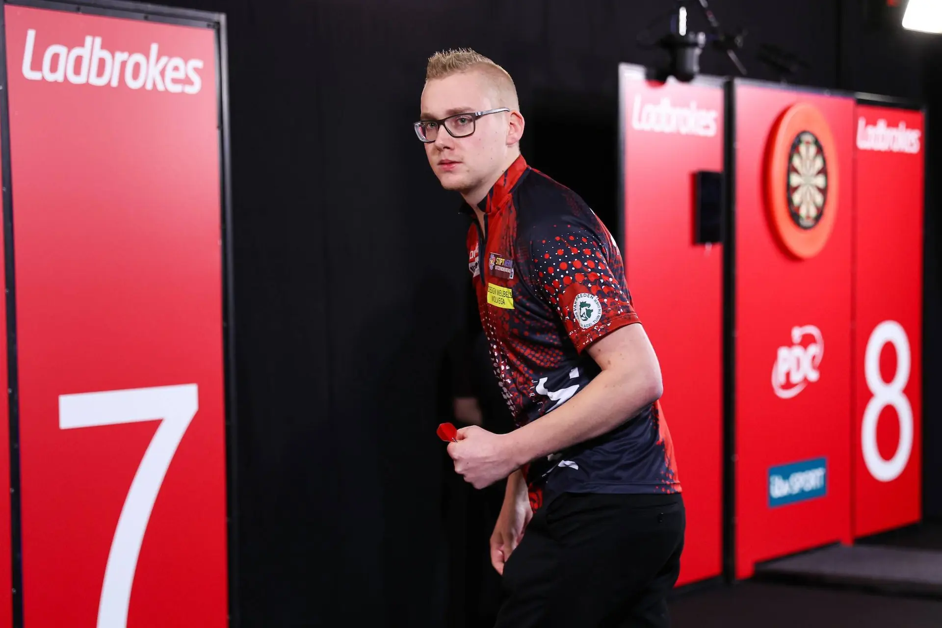 Jurjen van der Velde wirft 9-Darter und gewinnt Challenge Tour 22