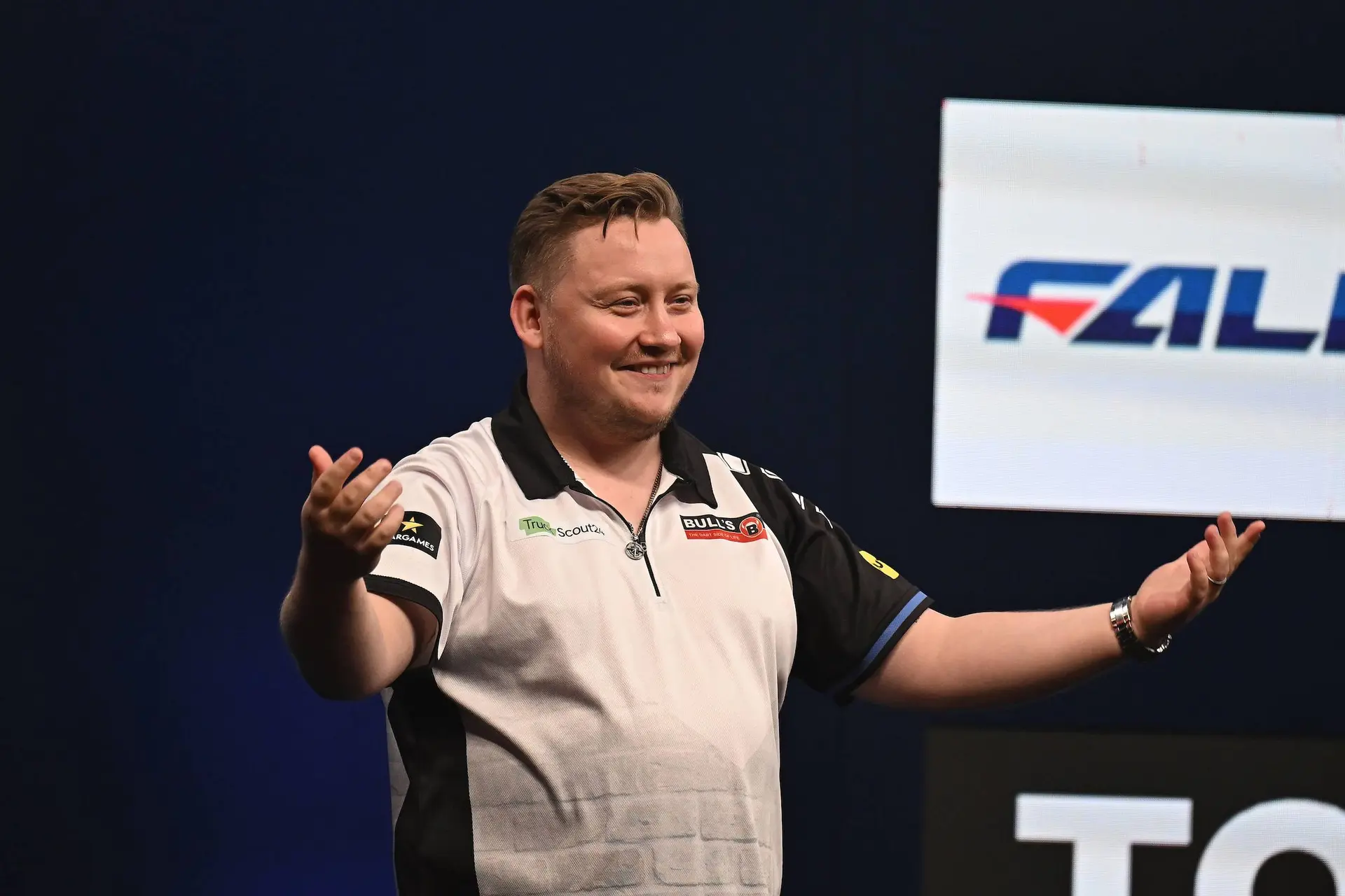 Martin Schindler zieht in Runde zwei der Players Championship Finals 2025 ein - Humphries, Clemens und Hopp ausgeschieden