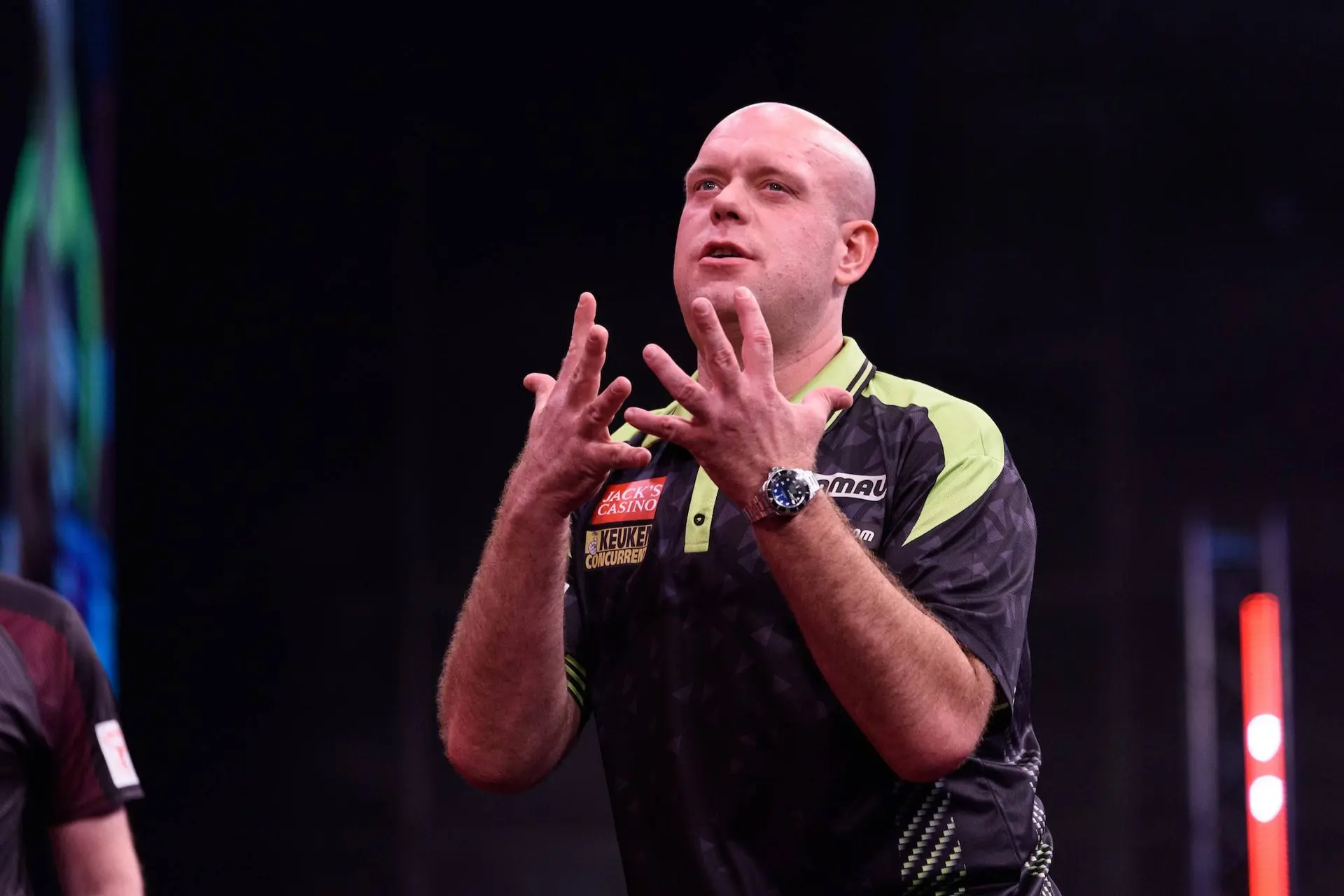 Bereits am Flughafen gesichtet: Michael van Gerwen droht die Players Championship Finals endgültig zu verpassen