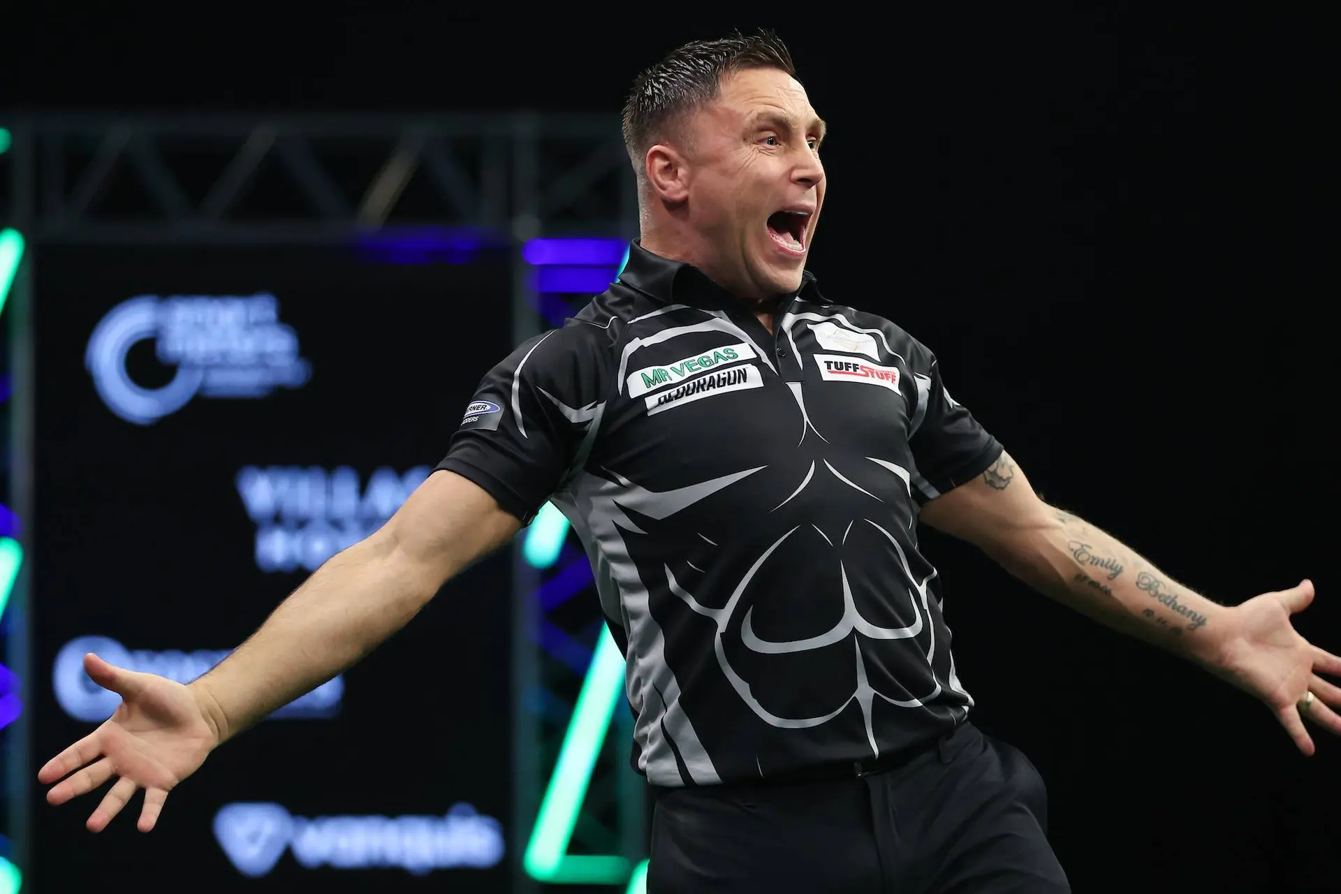 Price, Littler, Aspinall und Wattimena spielen sich ins Halbfinale der Players Championship Finals 2025