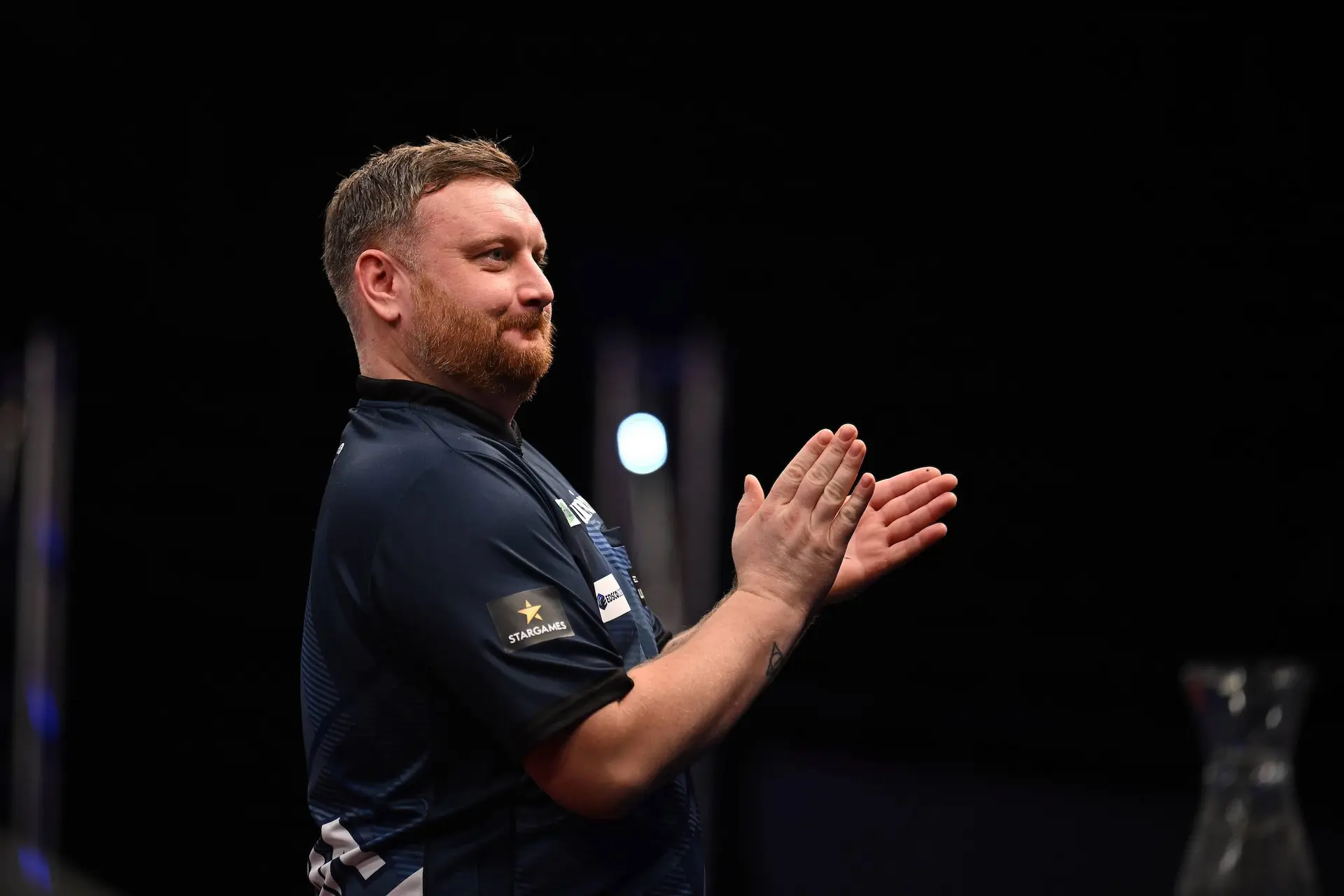 „Ich würde sogar die Beerdigung auslassen“ – Cameron Menzies reist mit schwerem Herzen, aber klarer Mission zur Darts WM