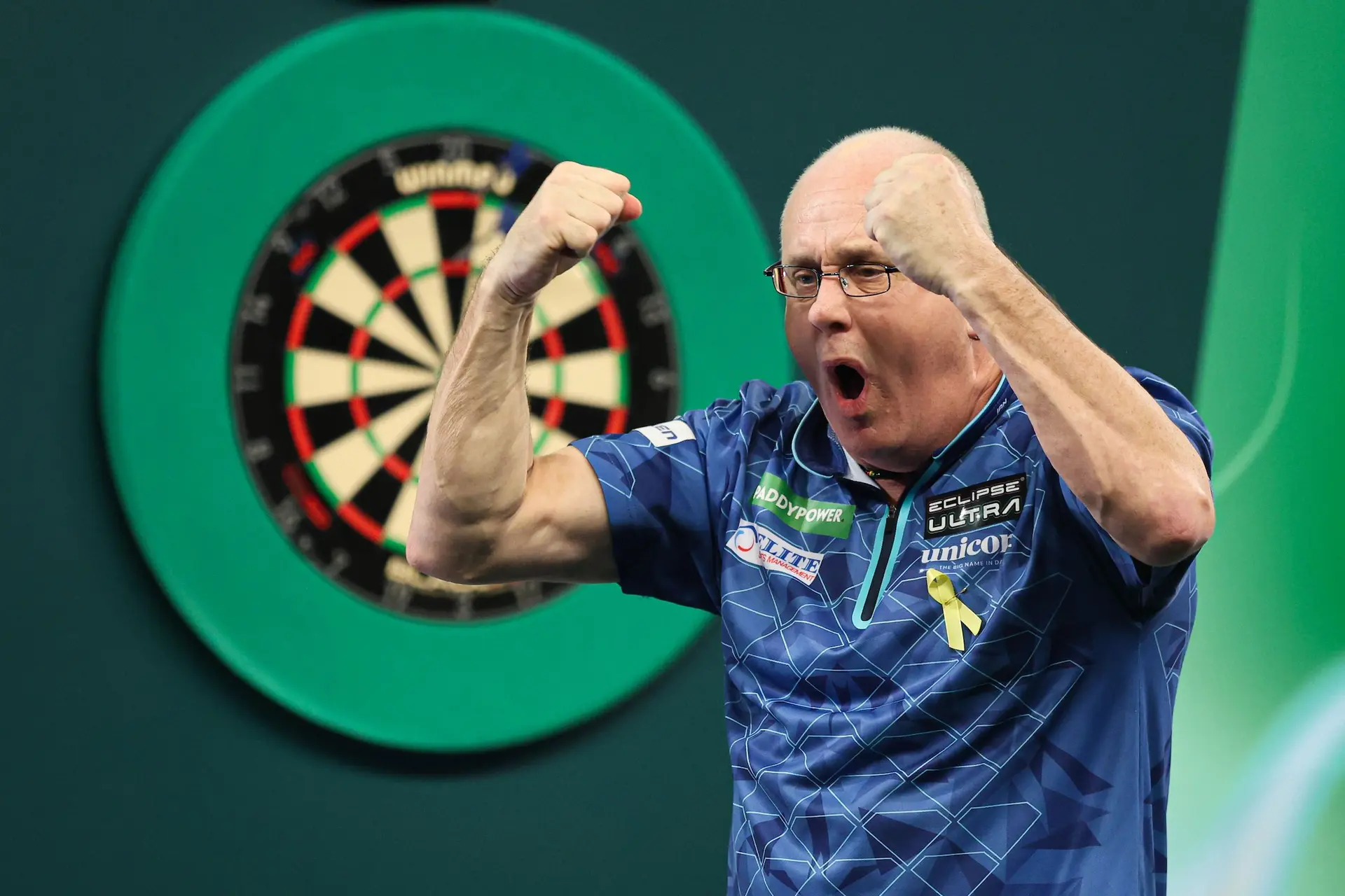 LIVE Darts WM 2026: Ian White gewinnt Kult-Duell gegen Mervyn King