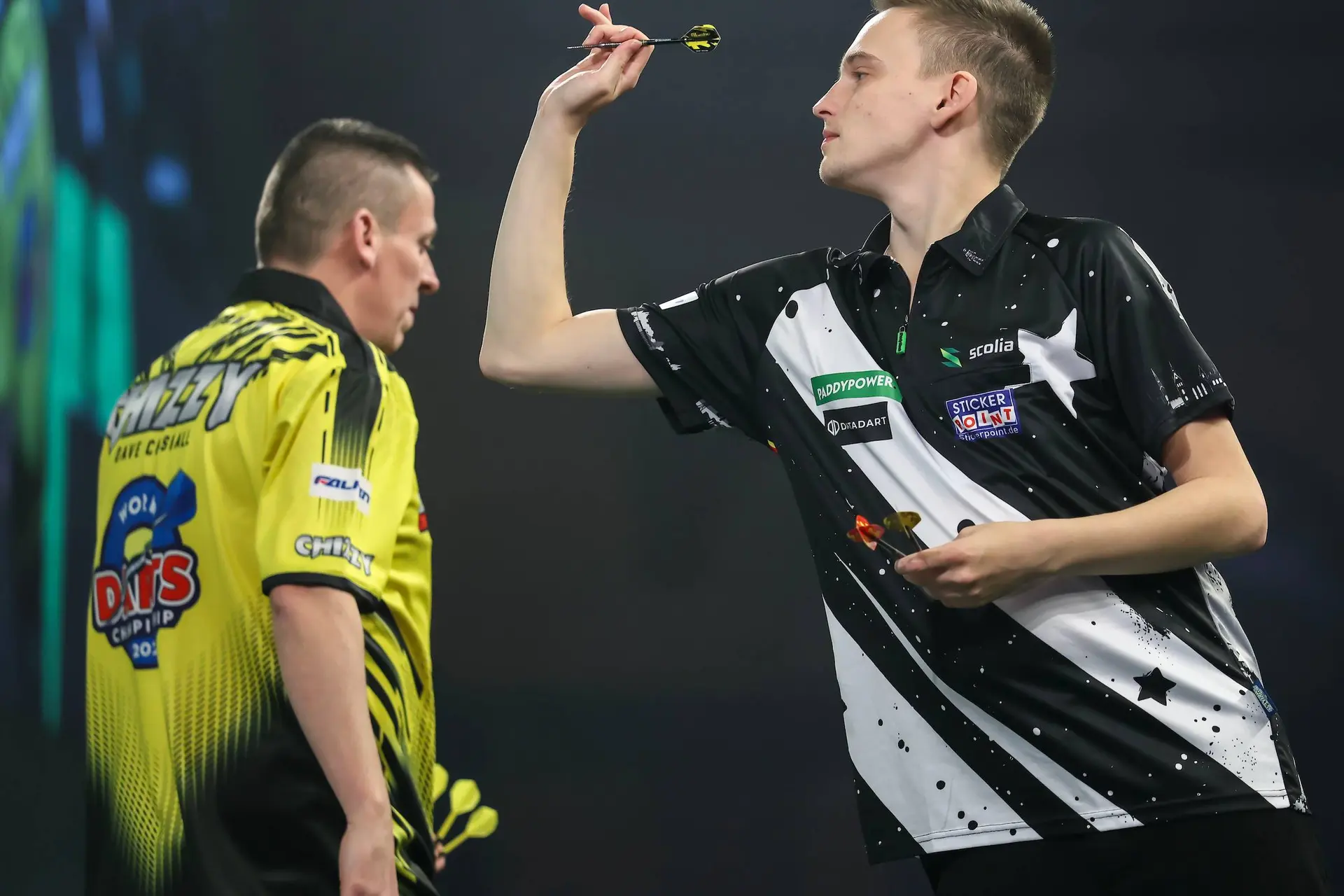 Ricardo Pietreczko gewinnt Zweitrunden-Krimi gegen Dave Chisnall – James Hurrell wirft Dirk van Duijvenbode aus der Weltmeisterschaft