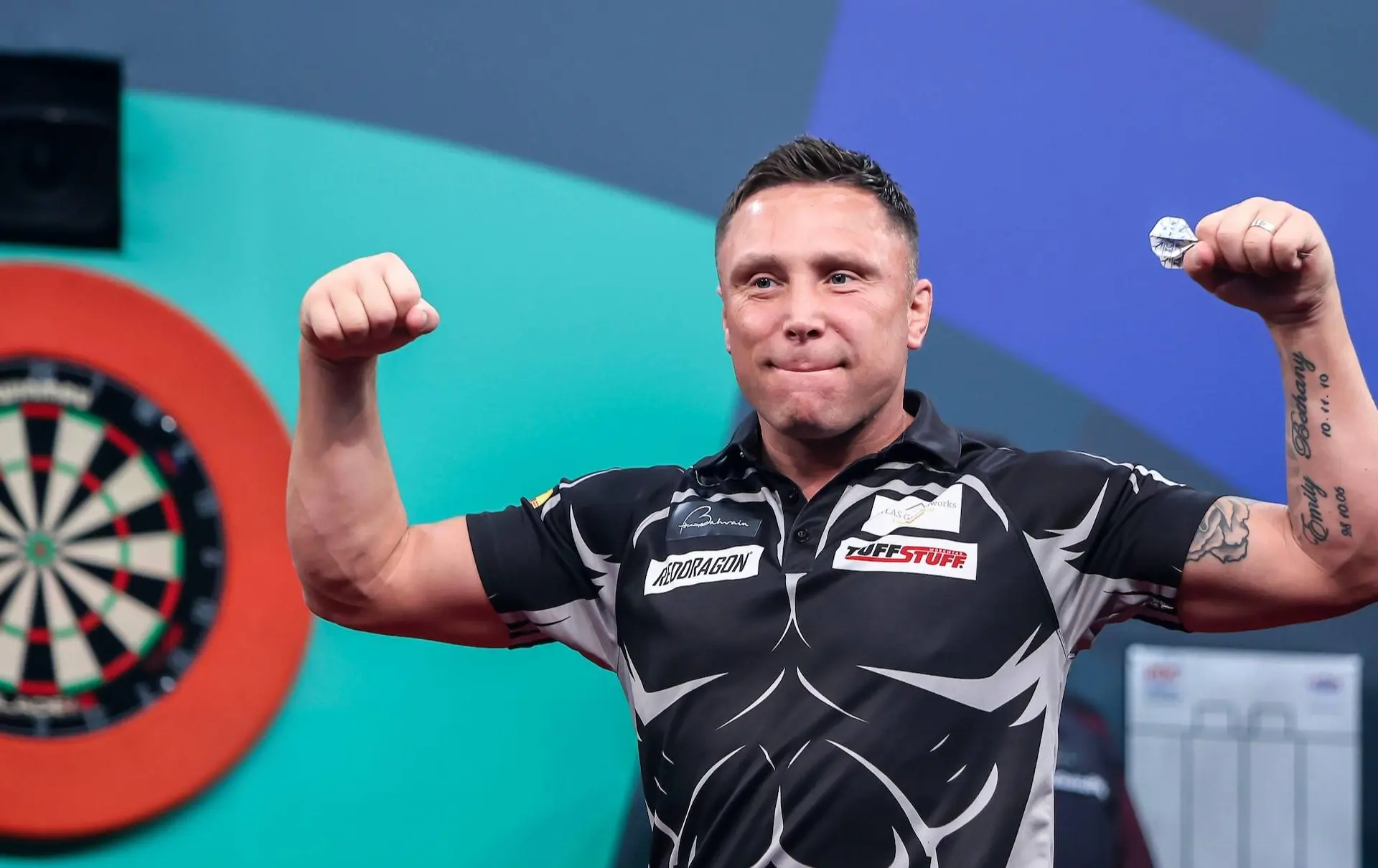 Gerwyn Price feiert Tagessieg bei Premier-League-Premiere in Antwerpen – Van Gerwen bleibt nach erneutem Finale Spitzenreiter