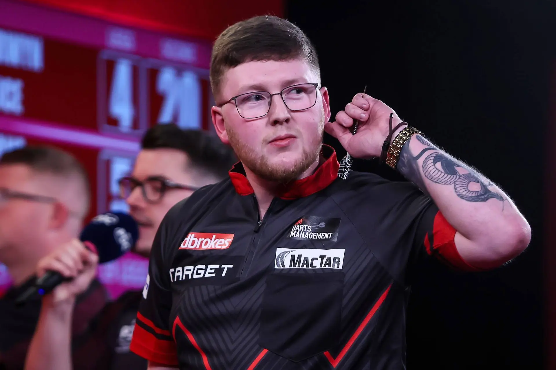 „Ich ärgere mich enorm, dass ich ausgeschieden bin“ – Irischer Darts-Profi enorm enttäuscht nach schmerzhafter Niederlage bei den UK Open