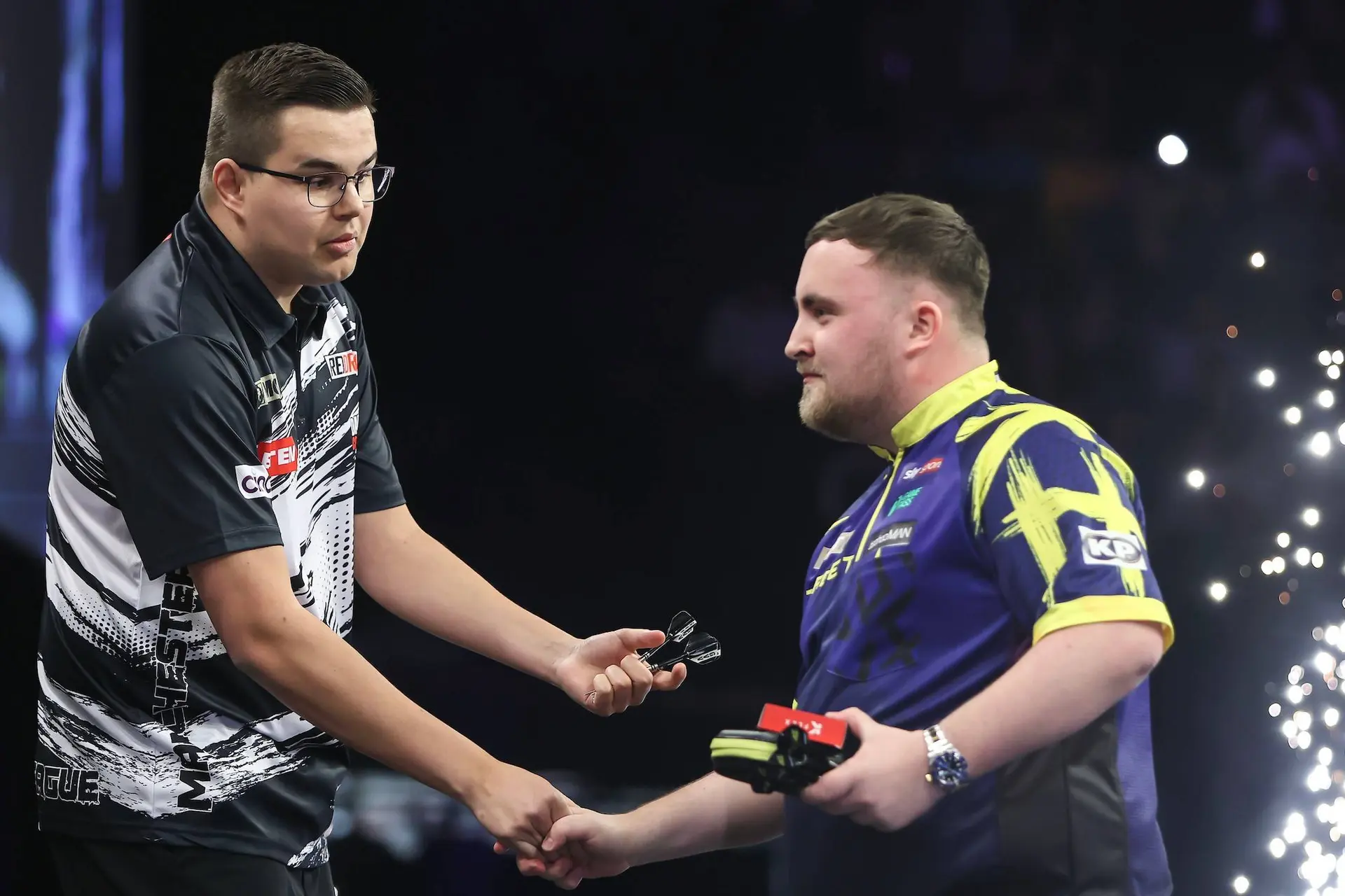 „Wenn wir es austragen, dann auf der Dartscheibe“ – Luke Littler spricht nach Manchester-Vorfall nicht mit Gian van Veen