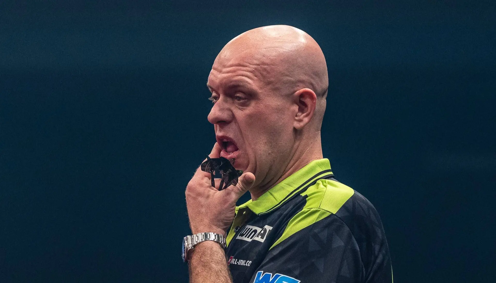 „Es tut einfach in den Augen weh“ – Van Gerwen kämpft in Rotterdam weiter nach der vierten frühen Niederlage in Folge