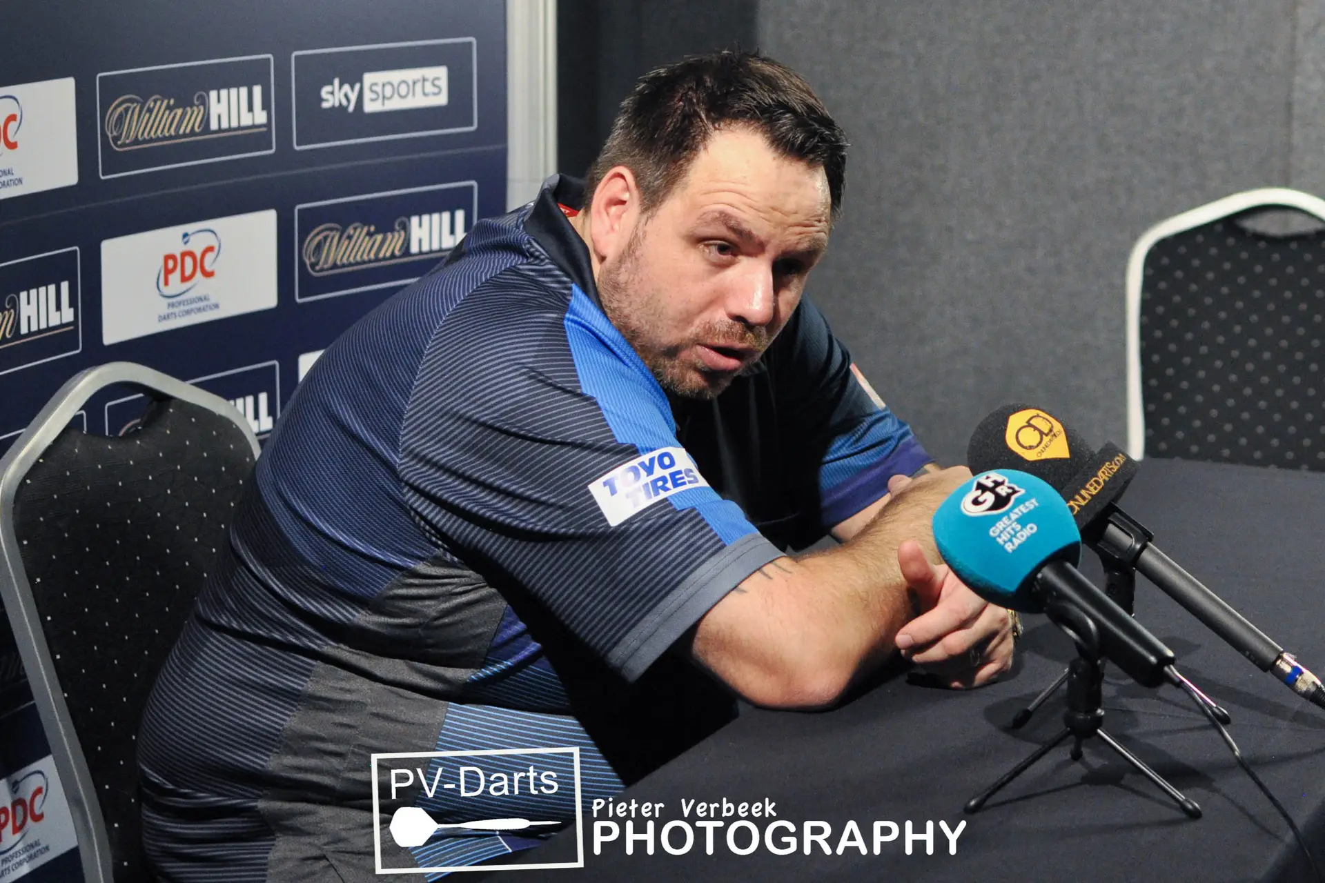 Adrian Lewis @ PDC World Darts Championship (18)