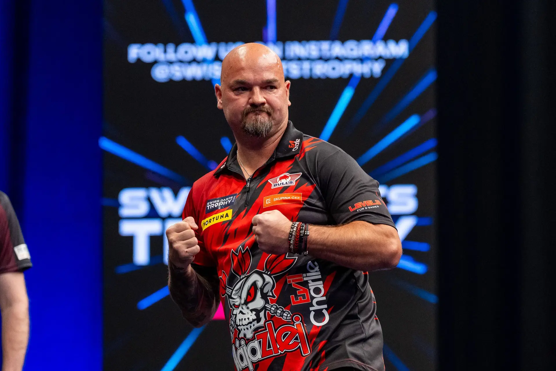 LIVE Dutch Darts Championship 2026: Sedlacek verdrängt Bunting aus den EM-Rängen – Menzies feiert dominanten Auftaktsieg