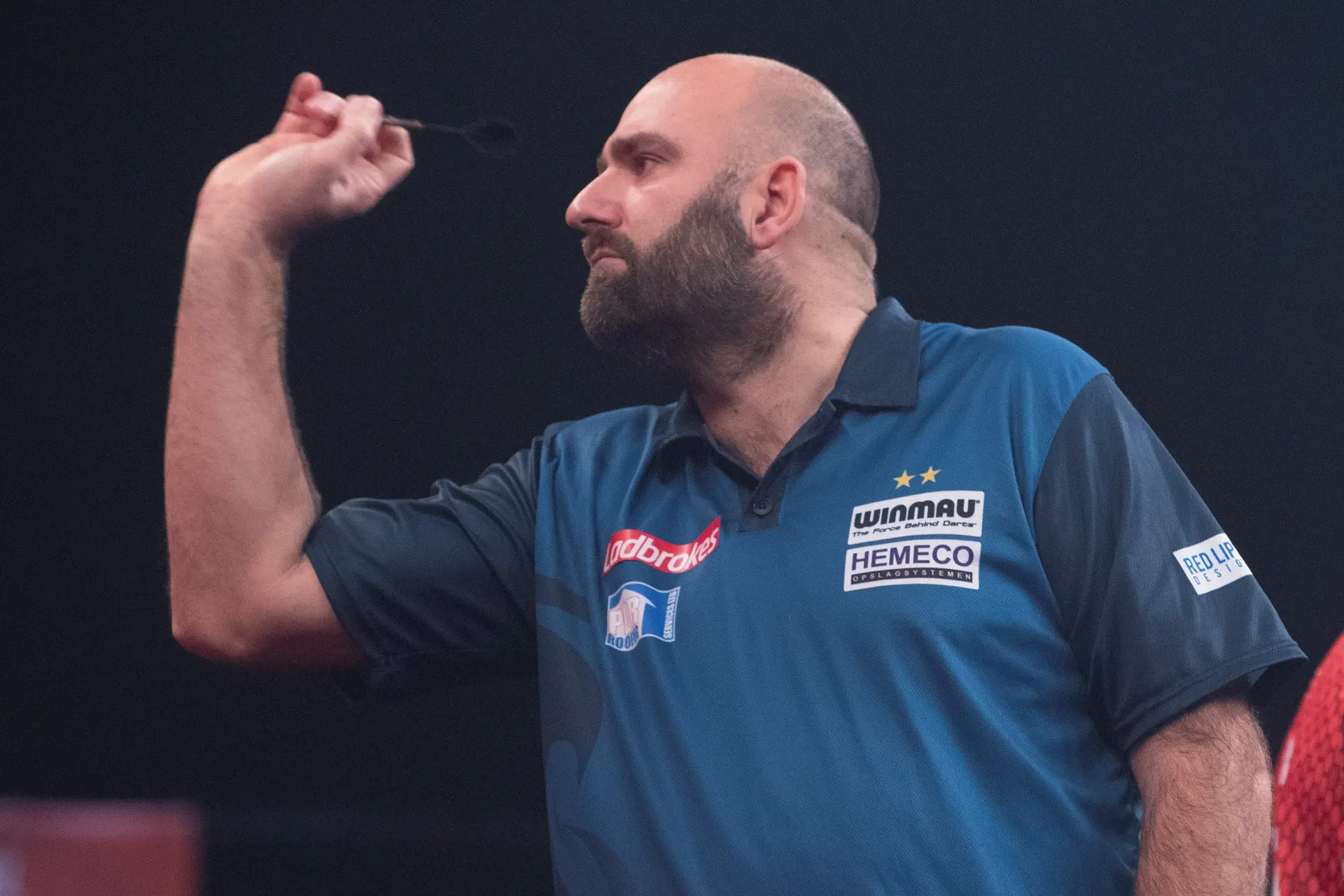 Waites boekt knappe zege op Campbell na 11-darter in beslissingsleg