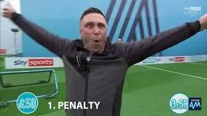 VIDEO: Multitalent Price blijkt ook te kunnen voetballen en haalt geld op voor goed doel