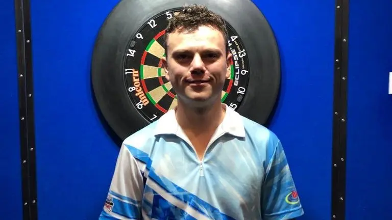 De Graaf met nieuwe materiaalsponsor in voorbereiding op WK Darts