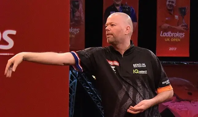 Van Barneveld tekent nieuw contract bij fabrikant Target