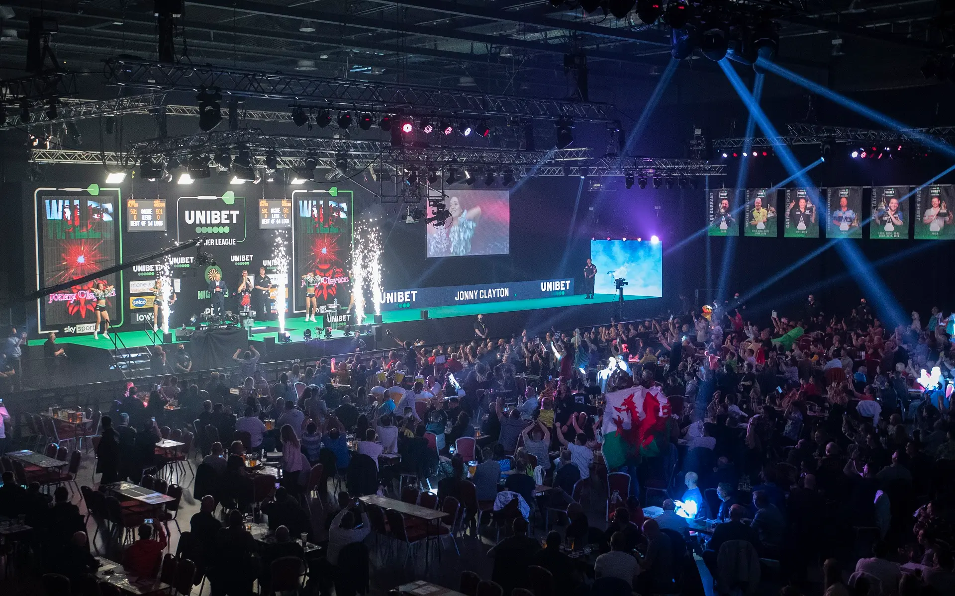 Viaplay komt met cadeautje voor Nederlandse dartsfans: 'Tot maart is het darten gratis live te zien'