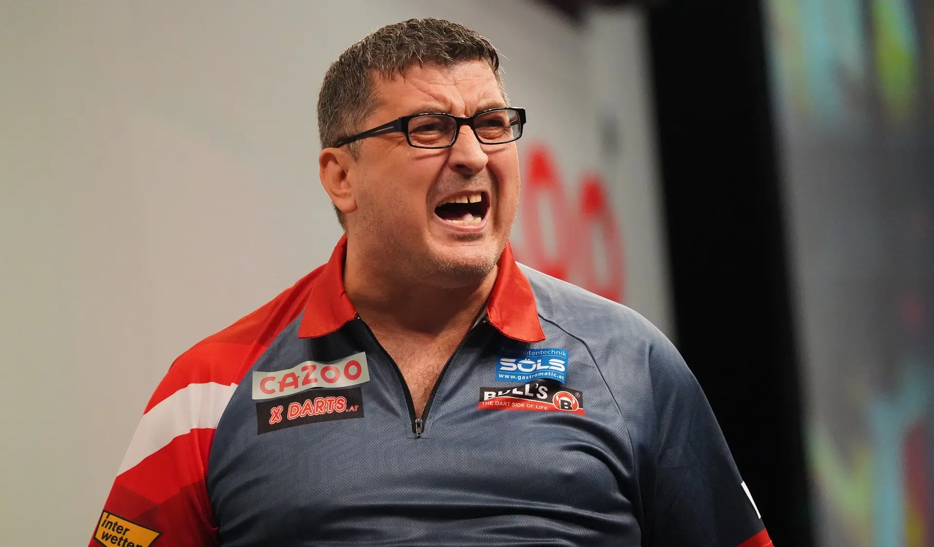 Suljovic wint voor eigen publiek op het nippertje van Hempel op EK Darts