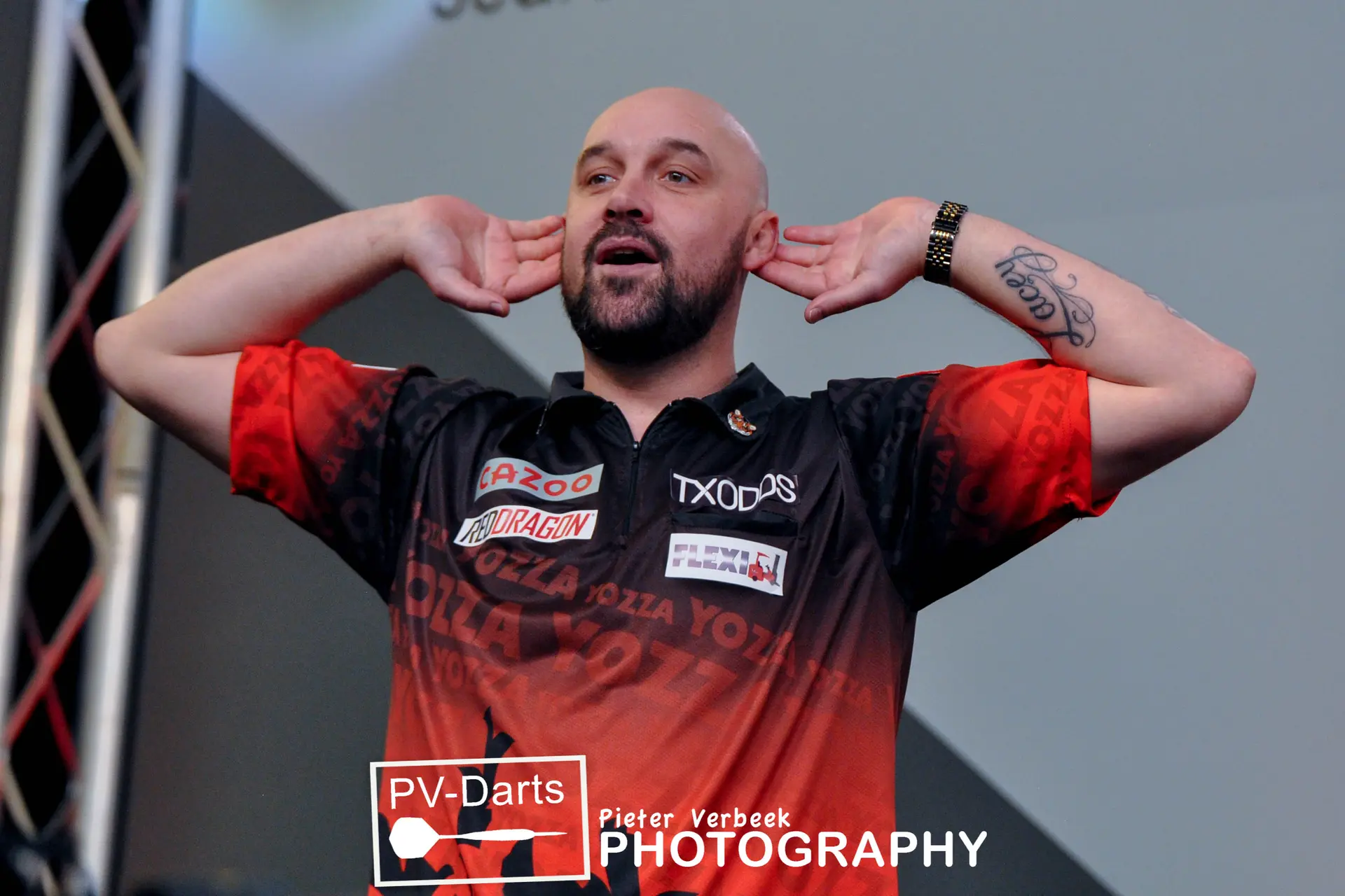 Hughes tekent nieuw contract bij Red Dragon Darts