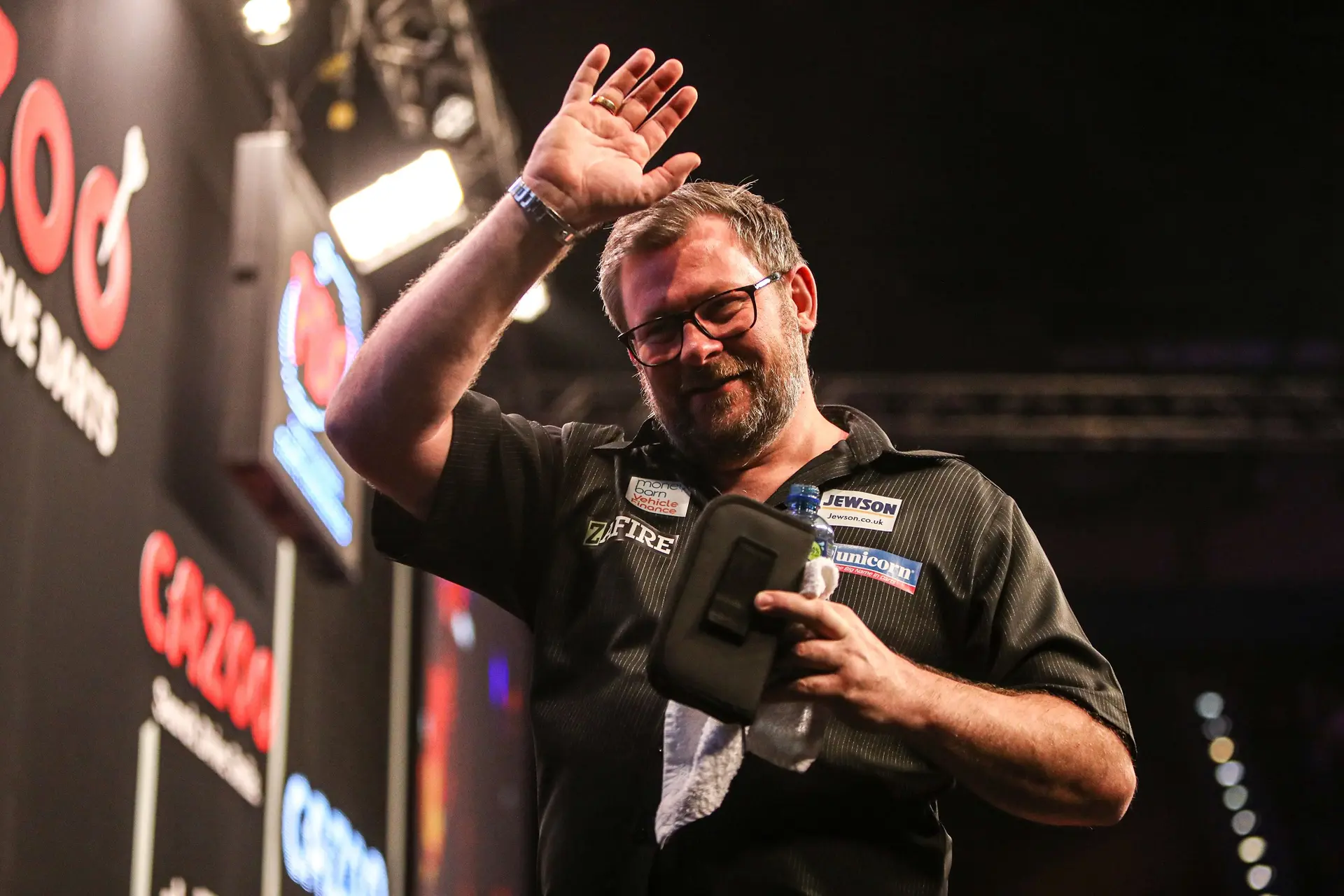Wade zorgt met weektitel voor mijlpaal in Premier League Darts