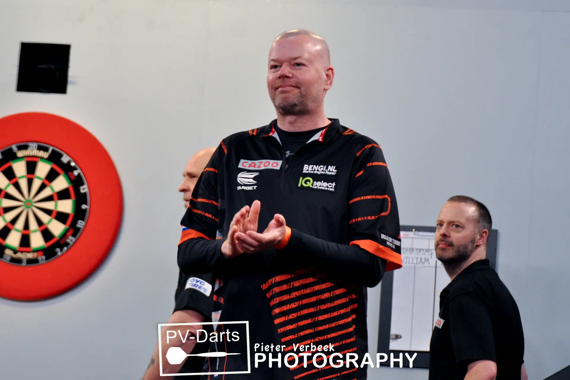 Van Barneveld, Nentjes en Kleermaker dwingen kwalificatie af voor German Darts Open