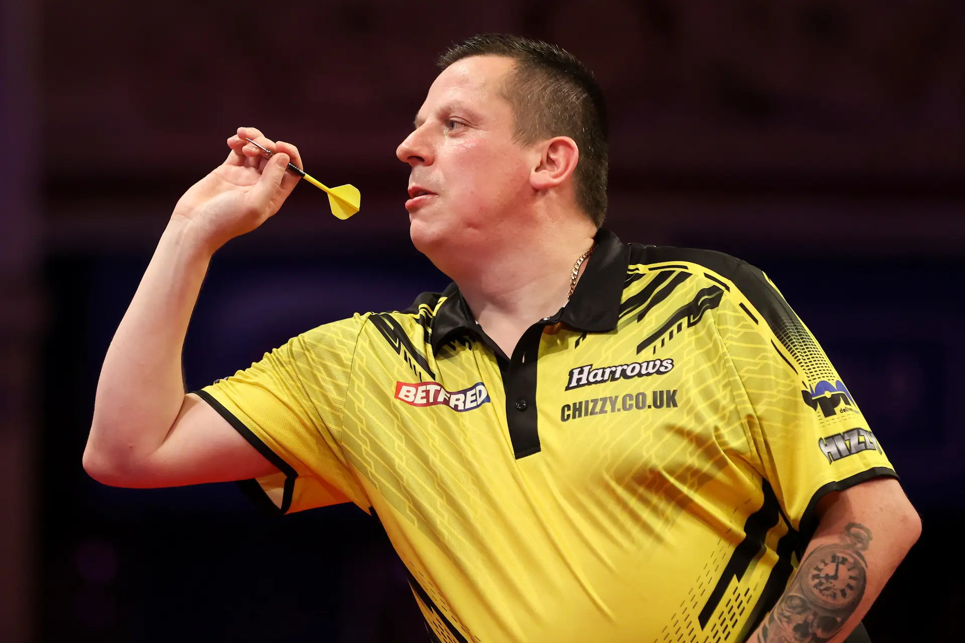Joyce na beslissende leg langs Baggish, Chisnall zegeviert tegen Hughes