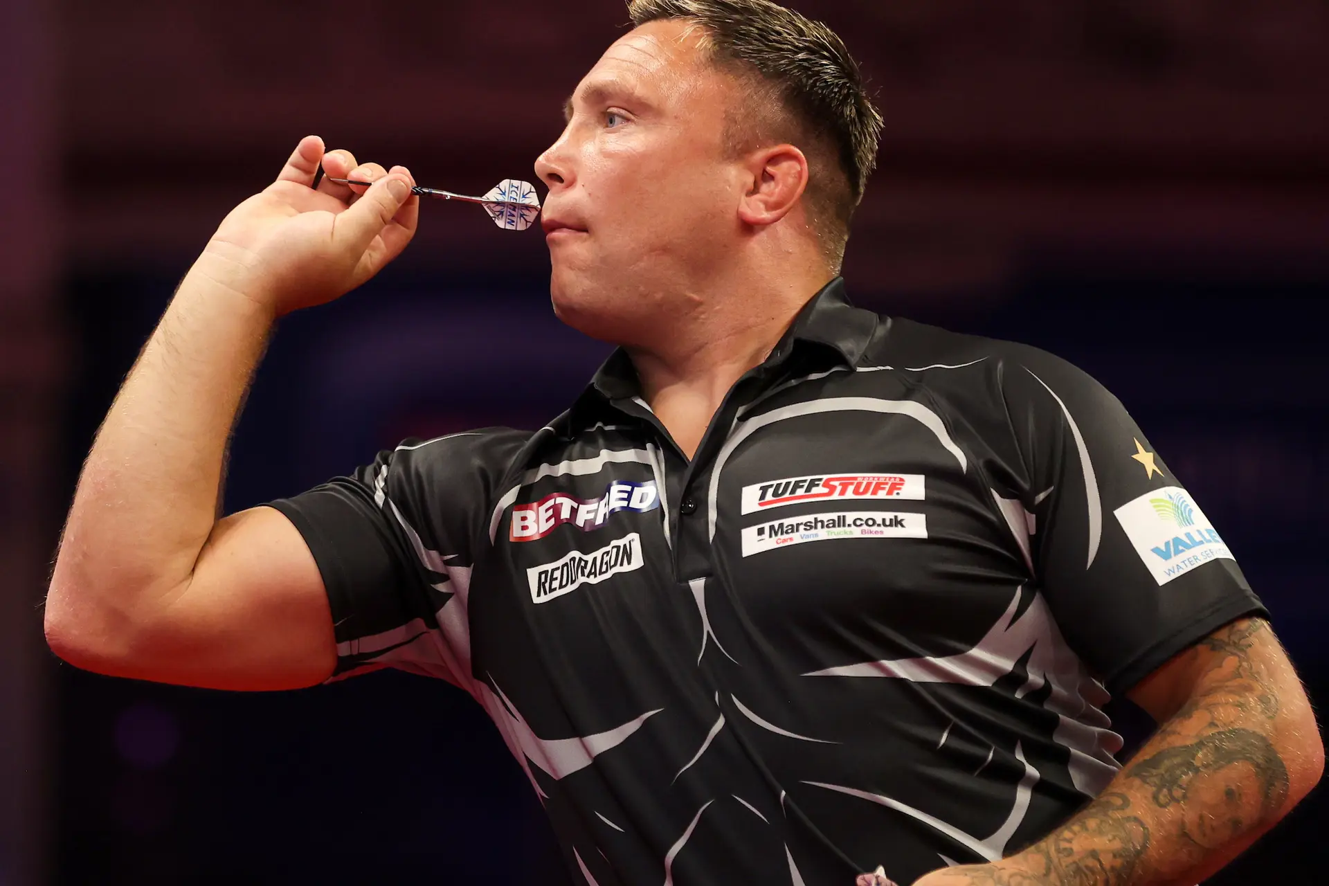 Price haalt zijn eerste halve finale op World Matchplay en is weer nummer één van de wereld