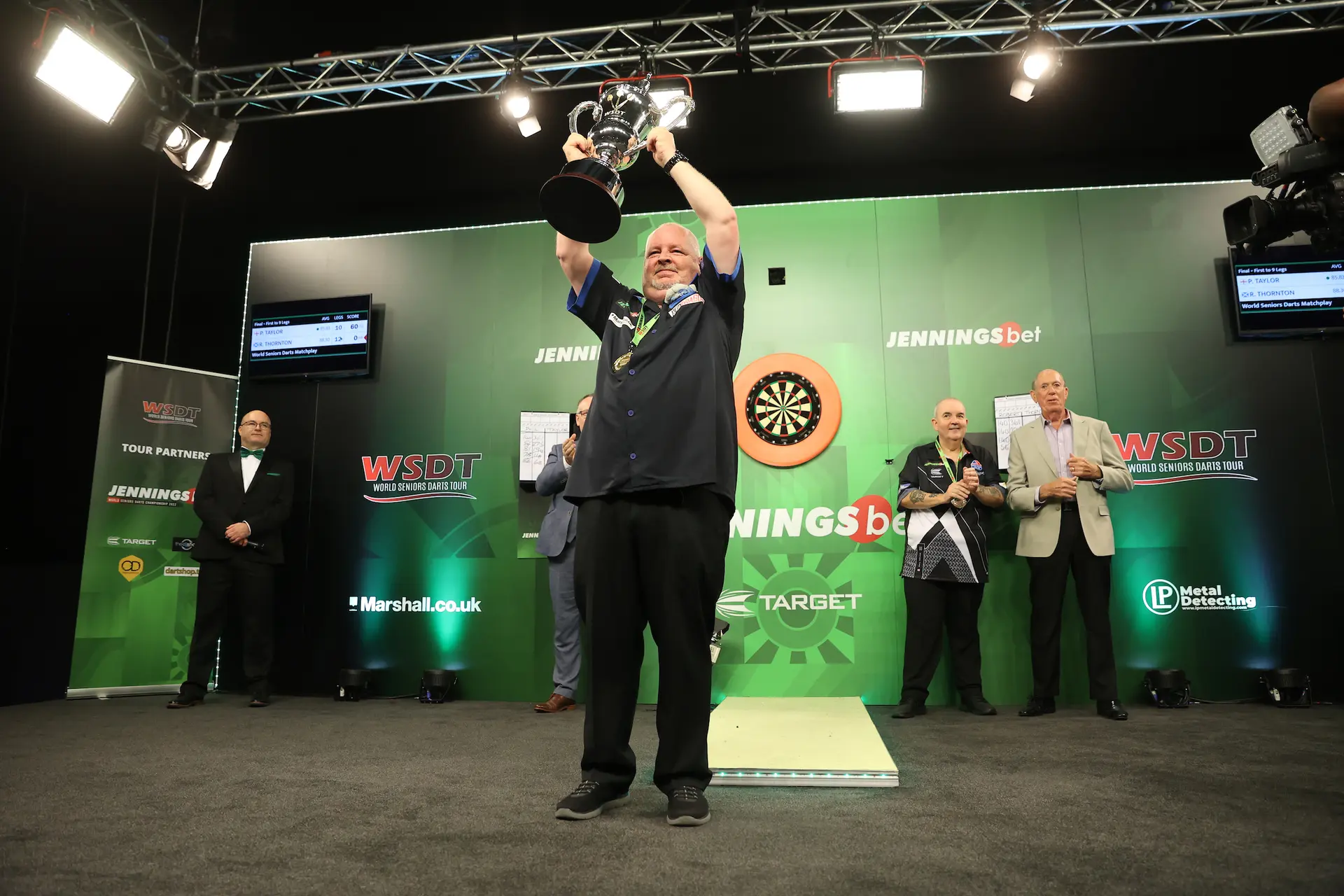Thornton gelooft uitspraak Taylor niet na finale op World Seniors Matchplay: 'Mij houd je niet voor de gek, natuurlijk traint hij'