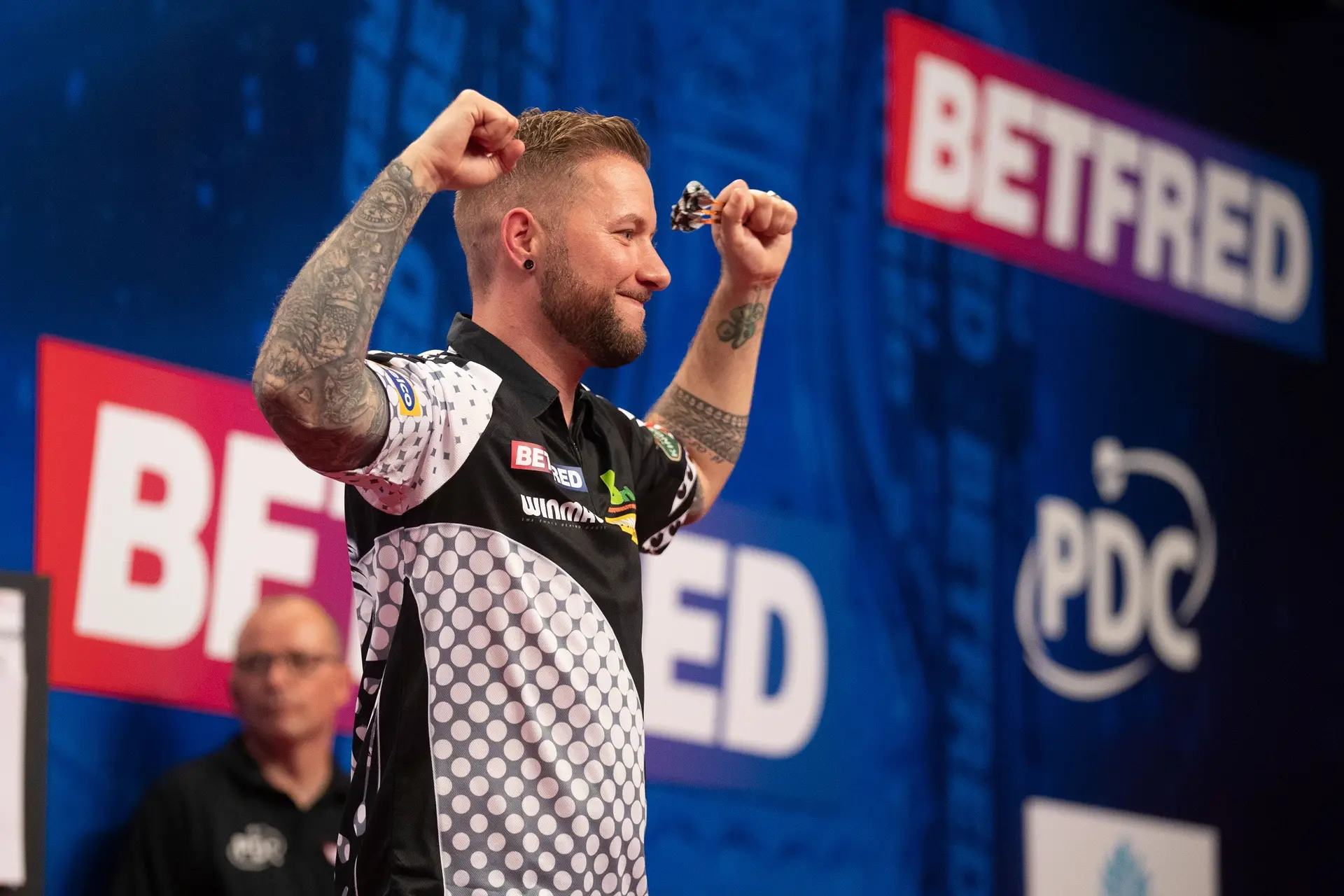 Danny Noppert na moeizame partij langs Martin Schindler op Matchplay