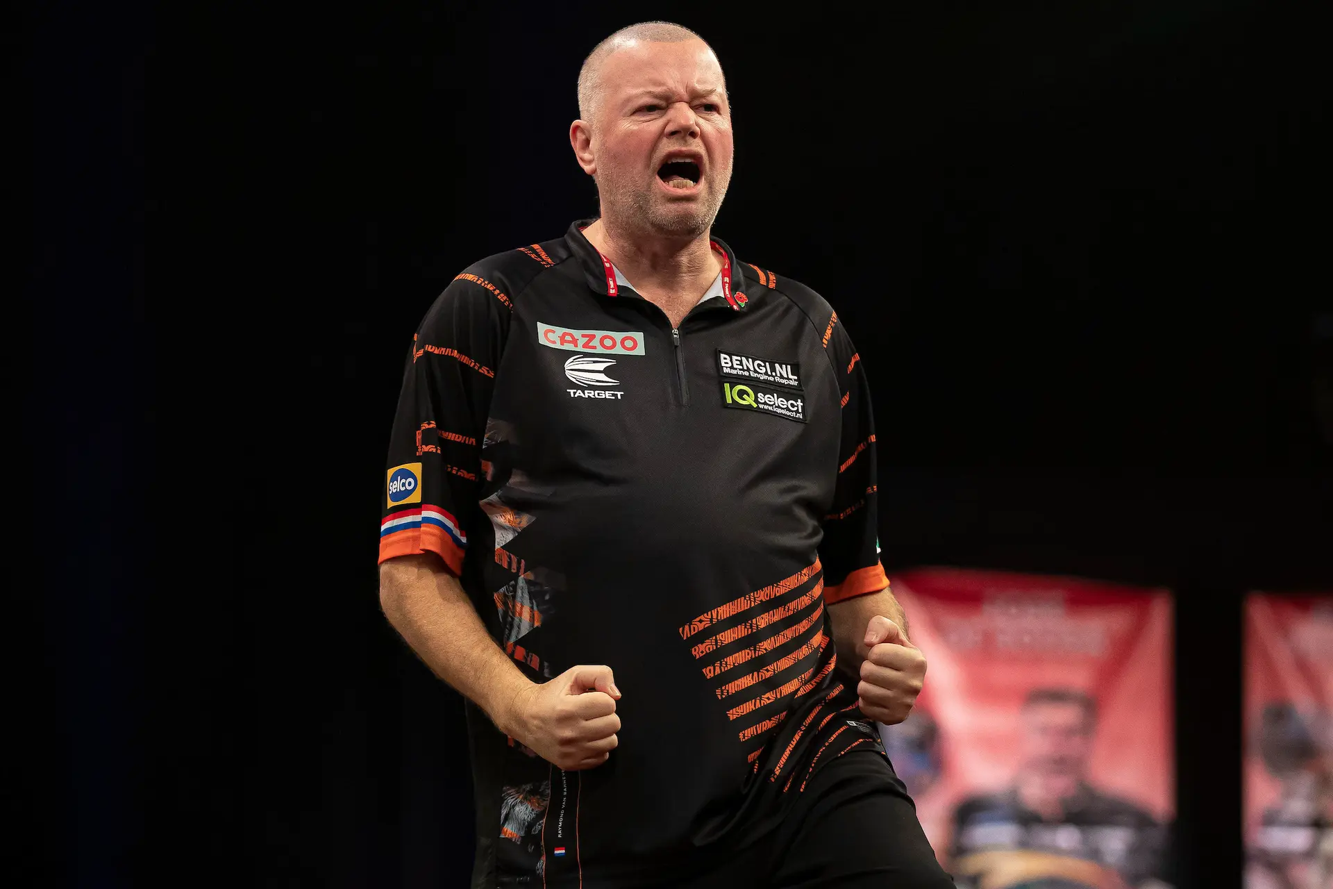 Speelschema dinsdagavond op WK Darts 2023 met onder meer Hendriks, Sherrock en Van Barneveld