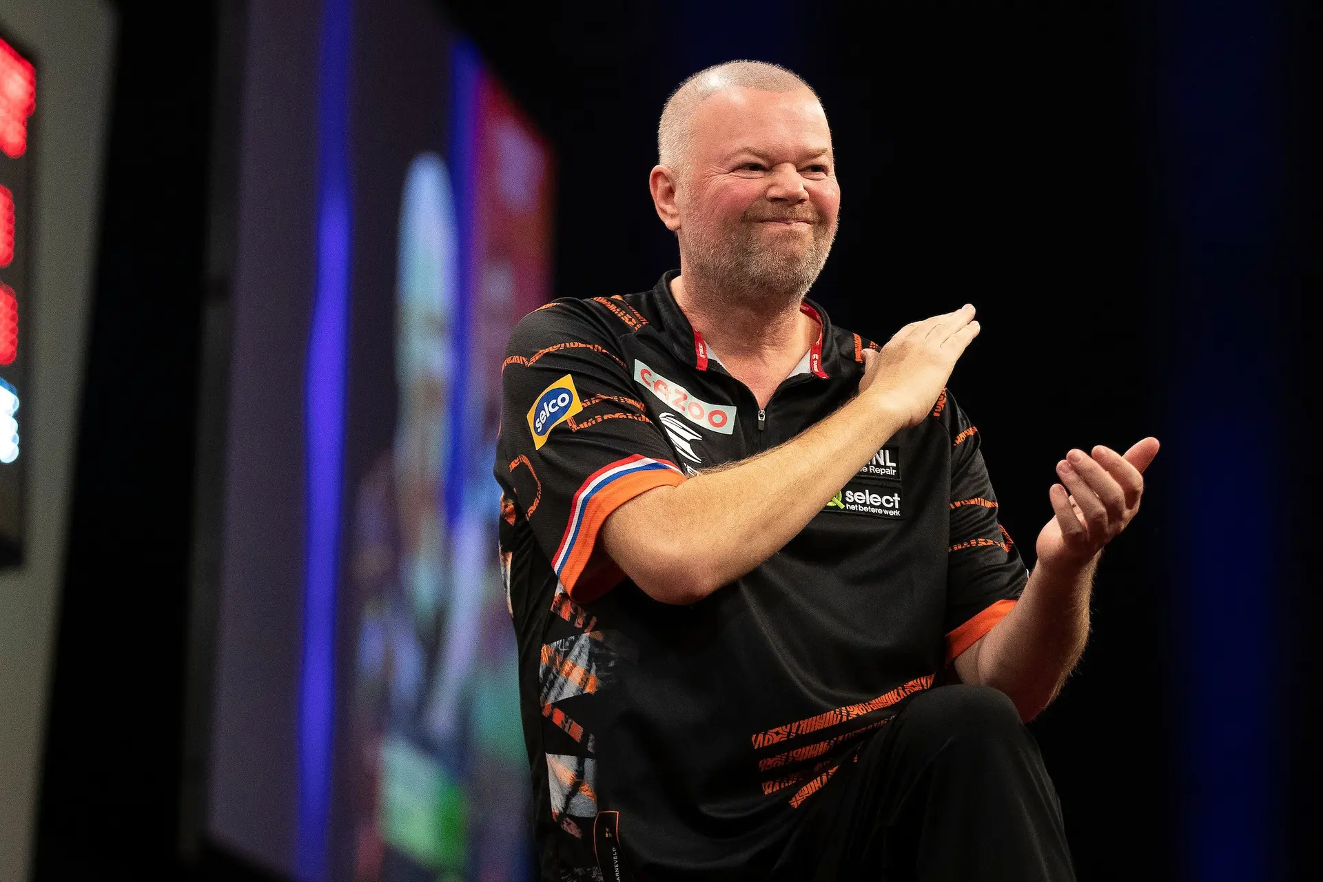 Van Barneveld begint vol vertrouwen aan WK: "Bijzonder trots dat ik als 32e reekshoofd mag starten"