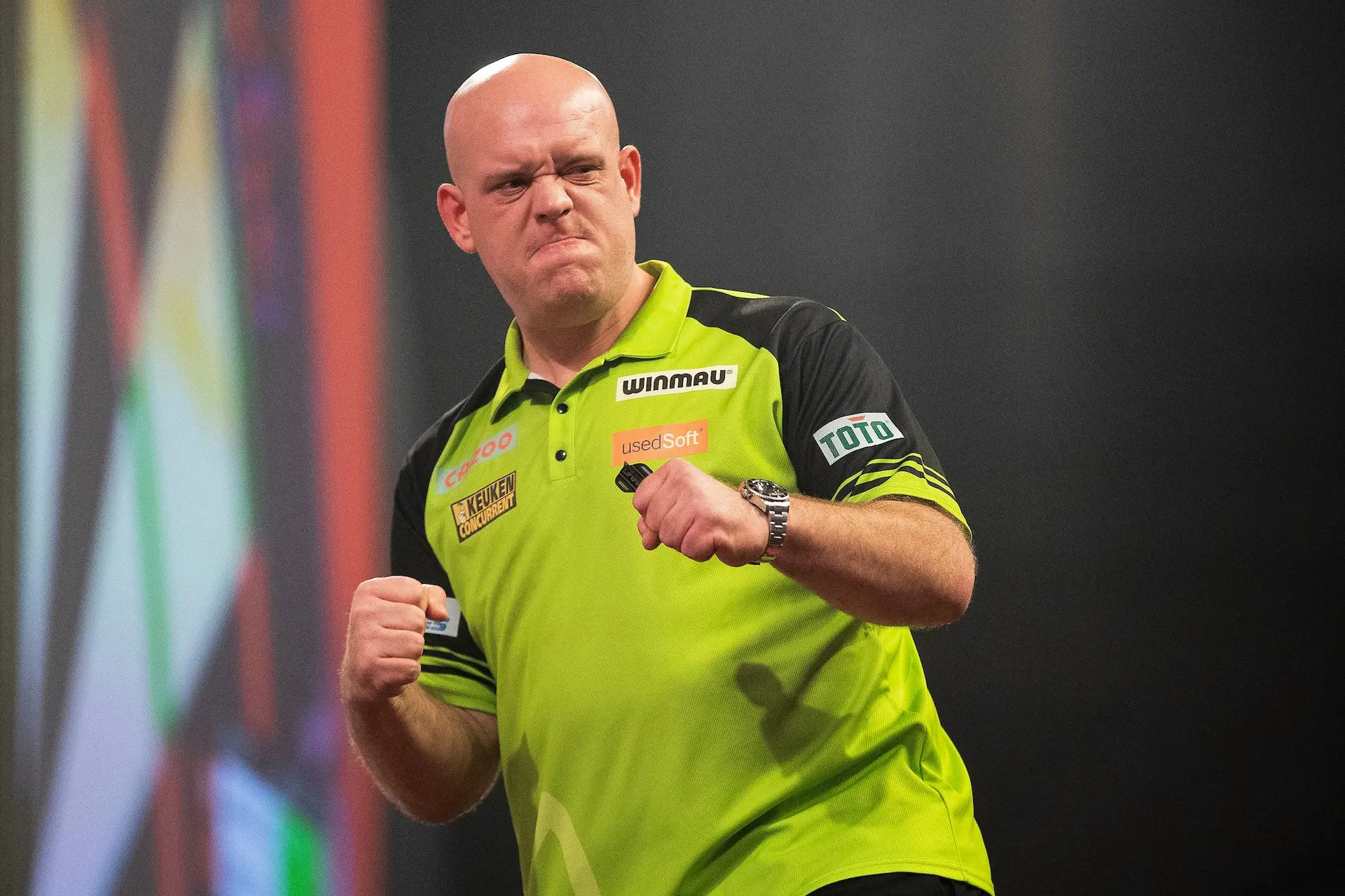 VIDEO: Sherrock en Van Gerwen nemen het tegen elkaar op in een quiz