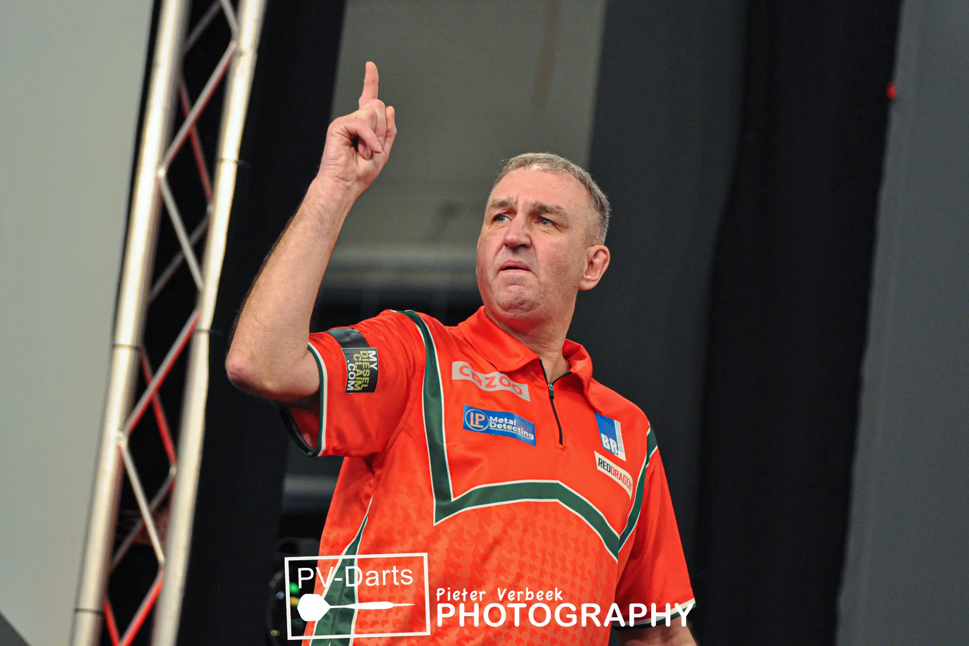 "Ik vond dat het gewoon pesters waren" - Richie Burnett heeft weinig positieve woorden over voor 'amateurmentaliteit' bij de BDO in vroegere jaren