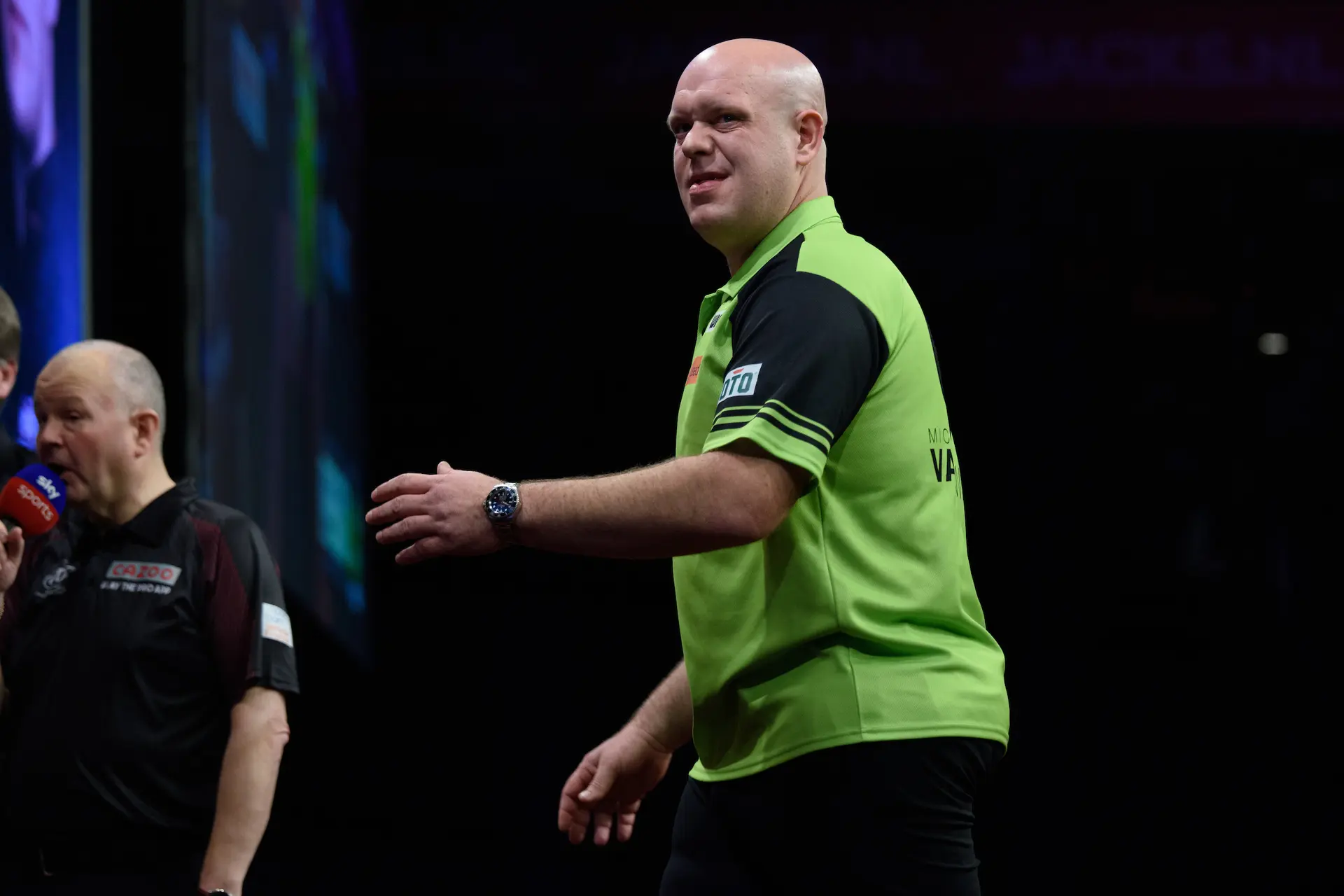 Van Gerwen strandt tegen Rock; Van den Bergh onderuit tegen Chisnall tijdens Players Championship 12