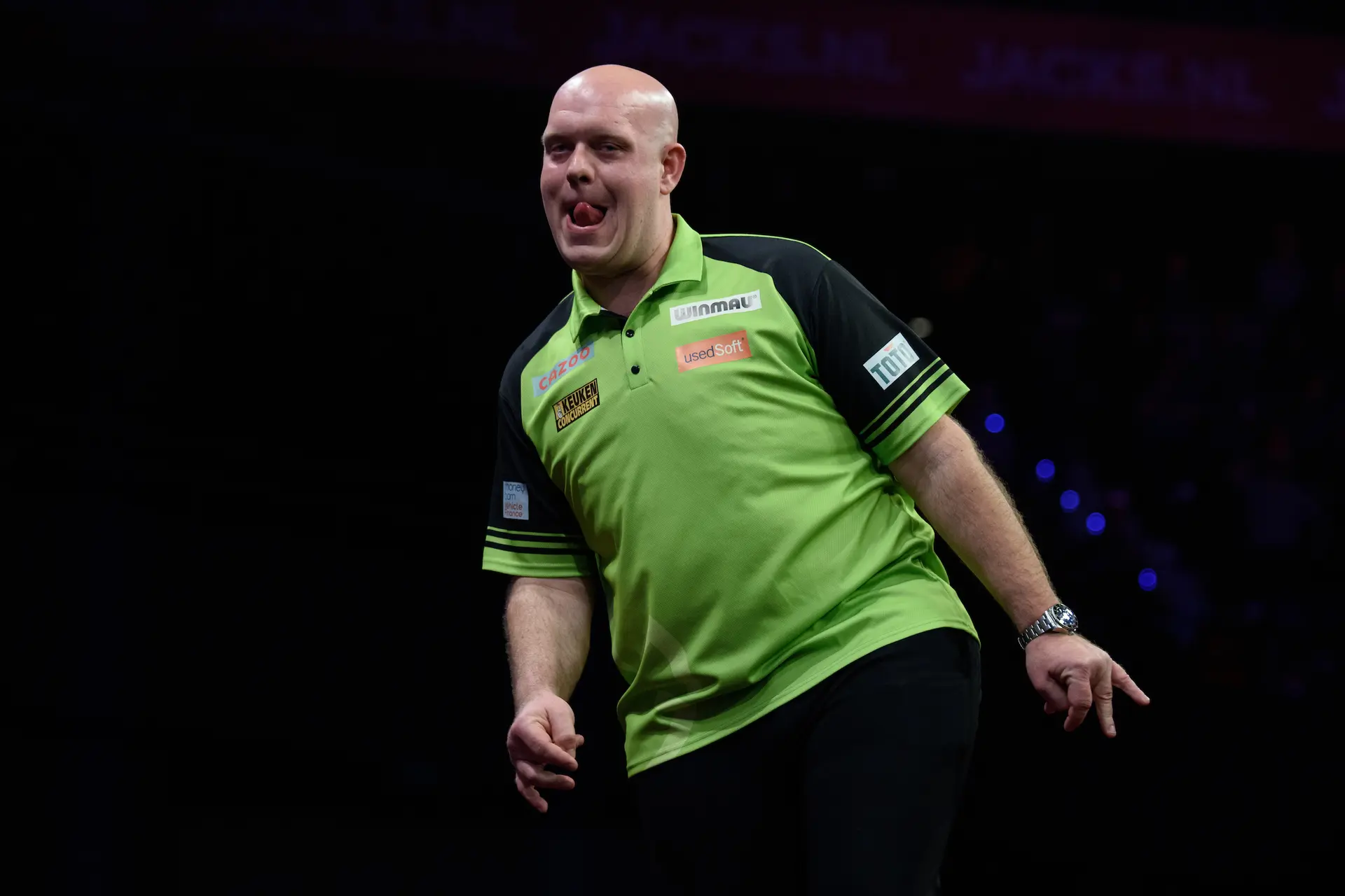 Stand Premier League Darts na voorlaatste speelronde: Van Gerwen zakt plaatsje en lijkt koppositie te kunnen vergeten