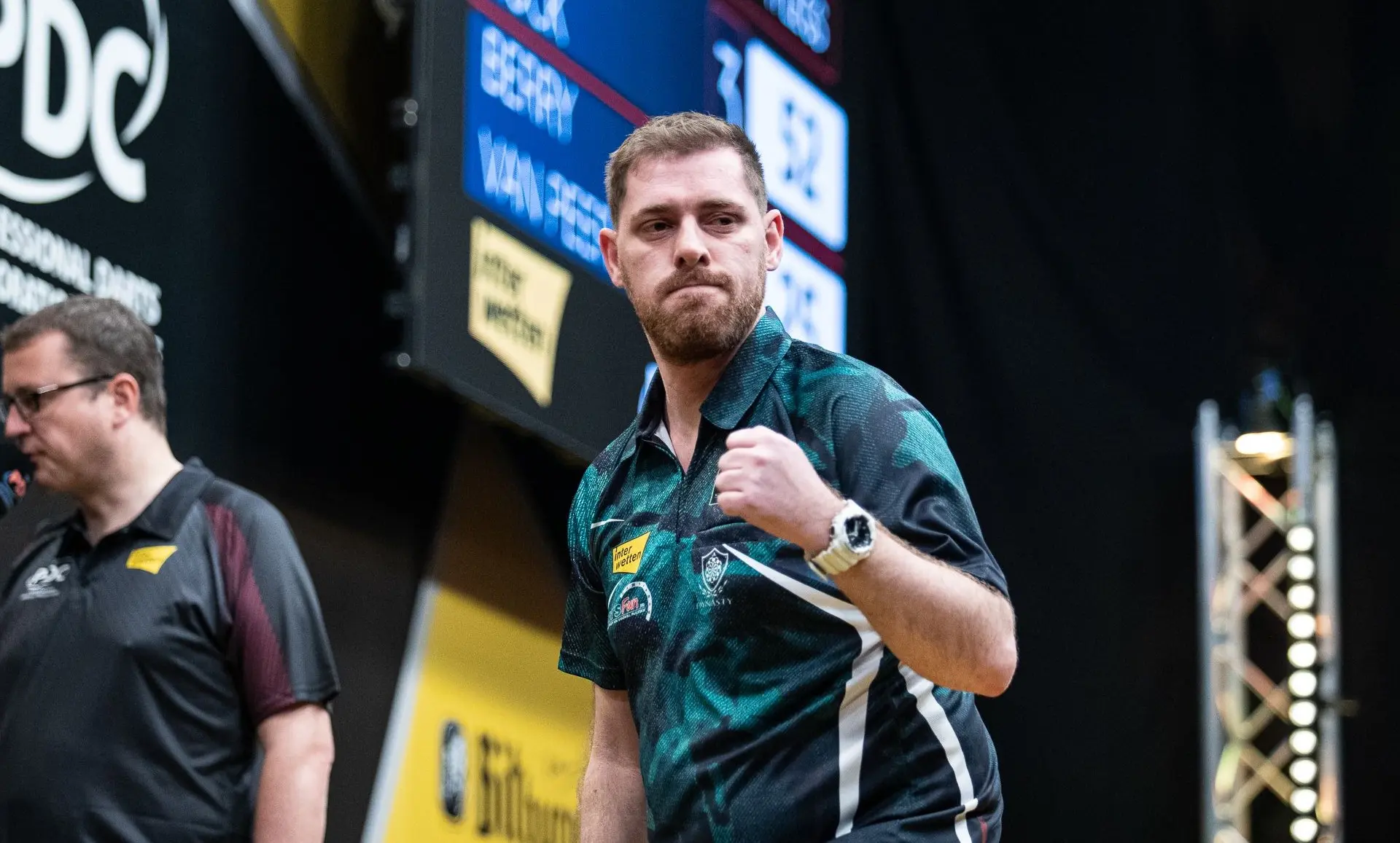 Van Peer evenaart titelrecord op PDC Challenge Tour