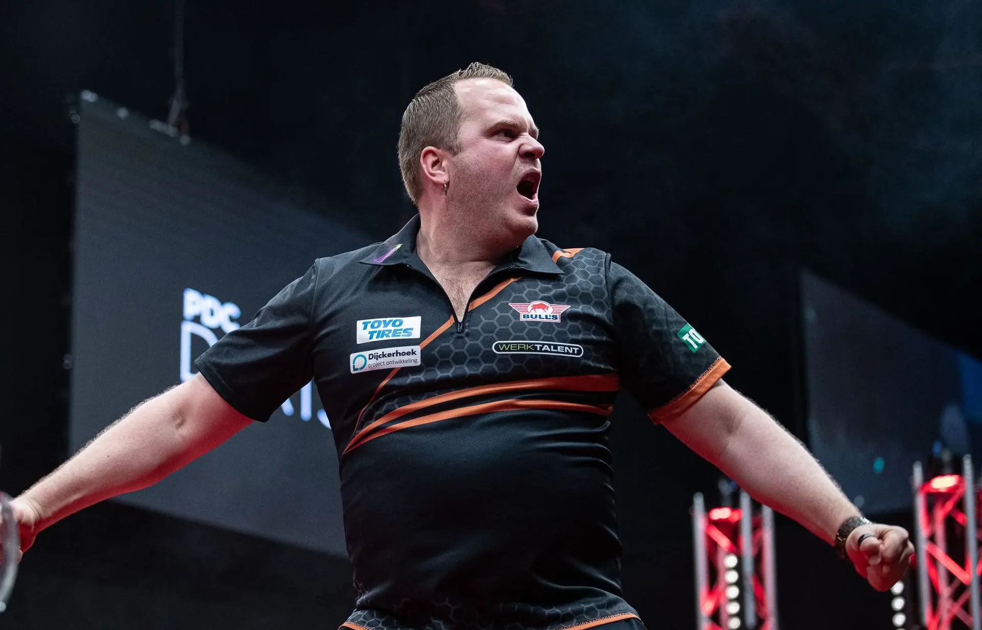 Wade verliest met 109 gemiddeld; Van Duijvenbode en Humphries naar finale in Trier