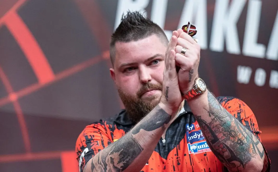 Smith heeft mooie woorden voor Van den Bergh: "Darts heeft Dimitri nodig, zo simpel is het"