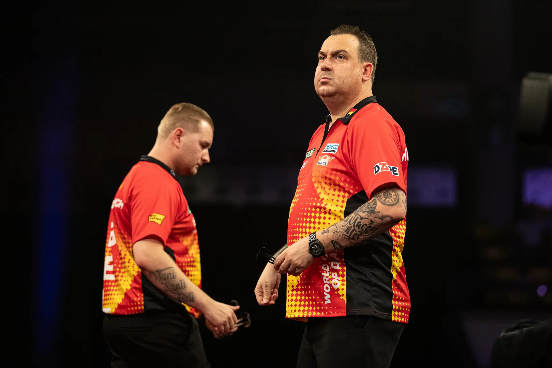 ''Hij neemt het risico het team te verzwakken'' - Duitse analist vindt het niet verstandig als Kim Huybrechs aan World Cup of Darts deelneemt