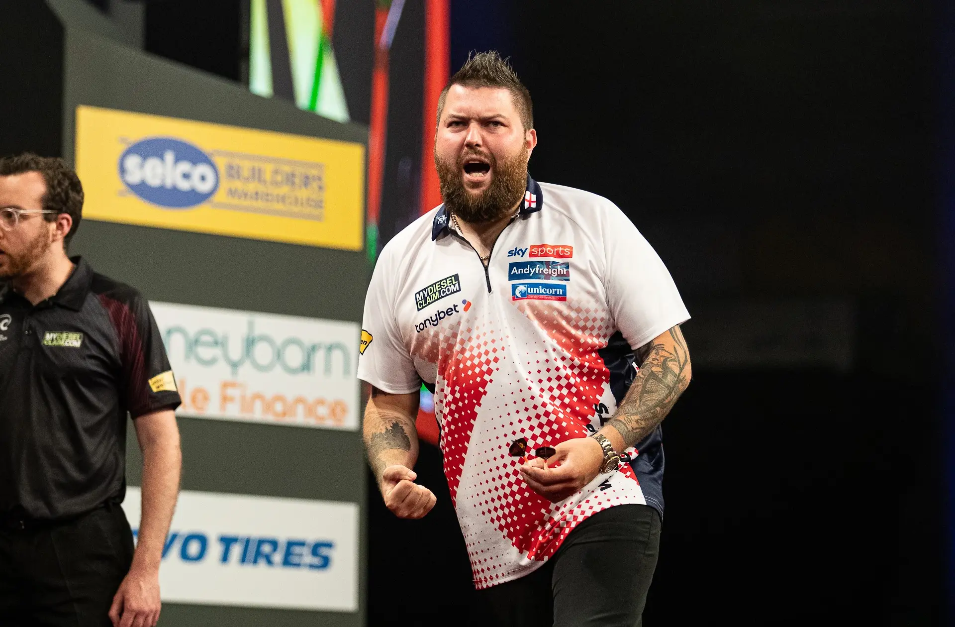 (DOSSIER) Engeland op de World Cup of Darts: Kunnen Luke Humphries en Michael Smith favorietenrol waarmaken?