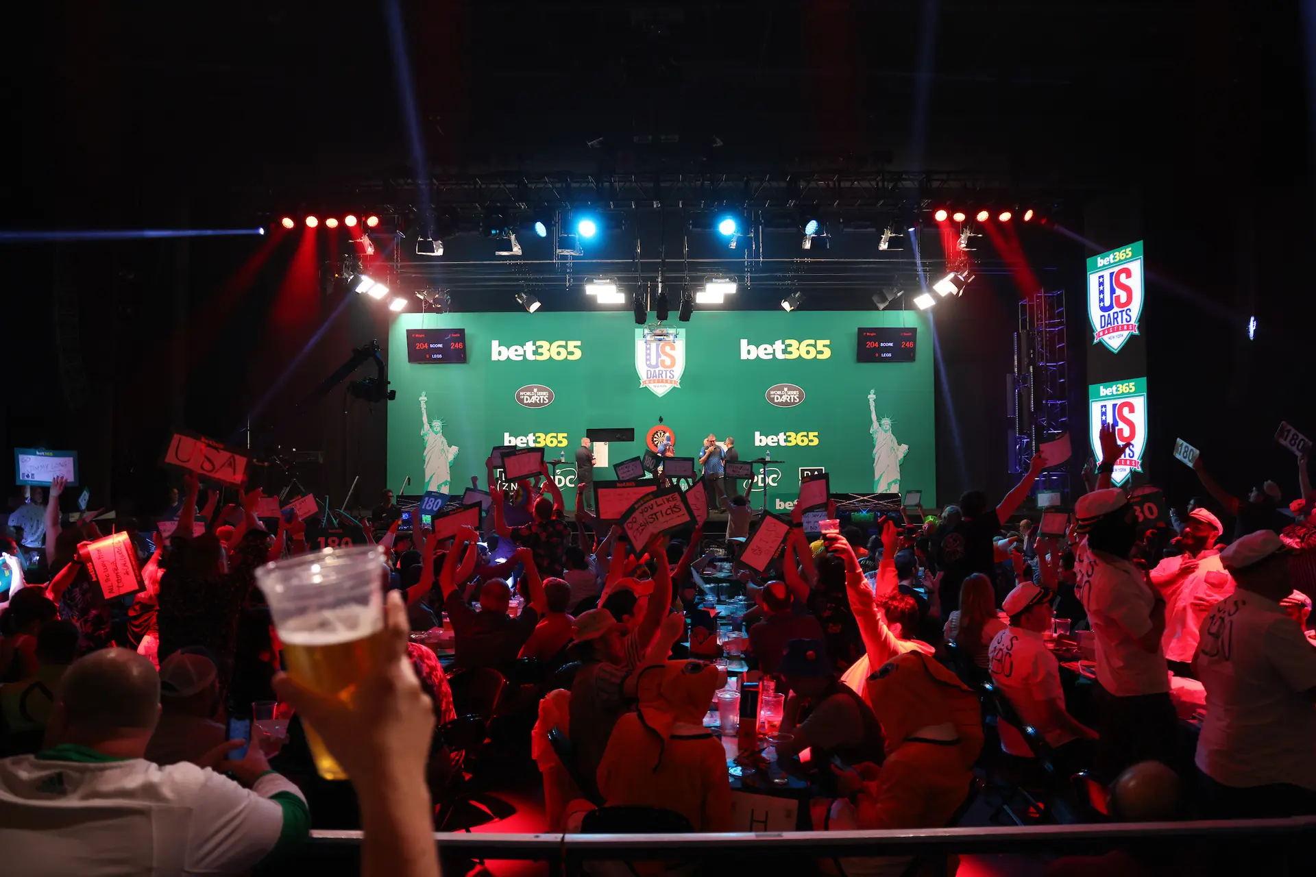 Darts verovert New York: US Masters naar grote arena van Madison Square Garden na recordverkoop
