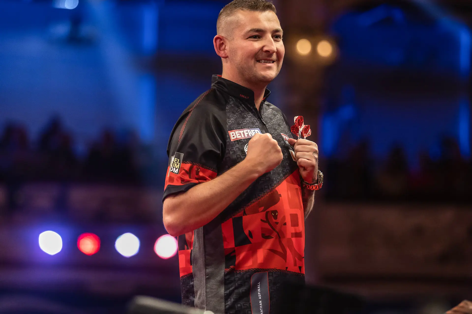 Aspinall ziet droom mogelijk uitkomen: "Voor Engeland spelen op de World Cup of Darts is altijd doel geweest"