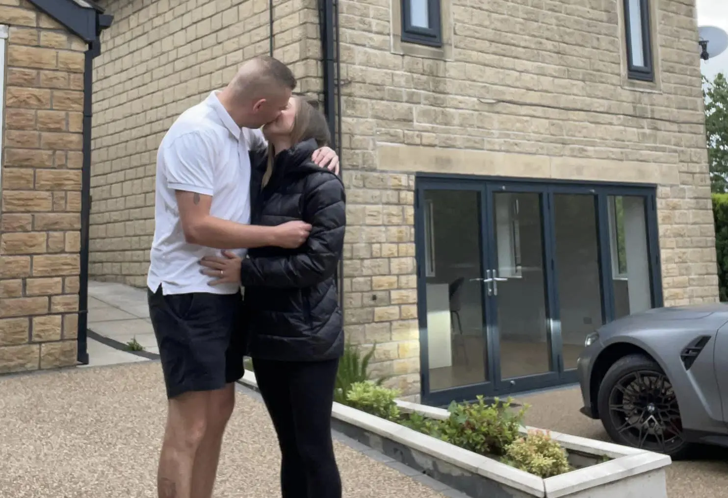 Familie is motivatie in carrière van Aspinall: ''Wil hun toekomst veiligstellen, dat is waarom ik dart''