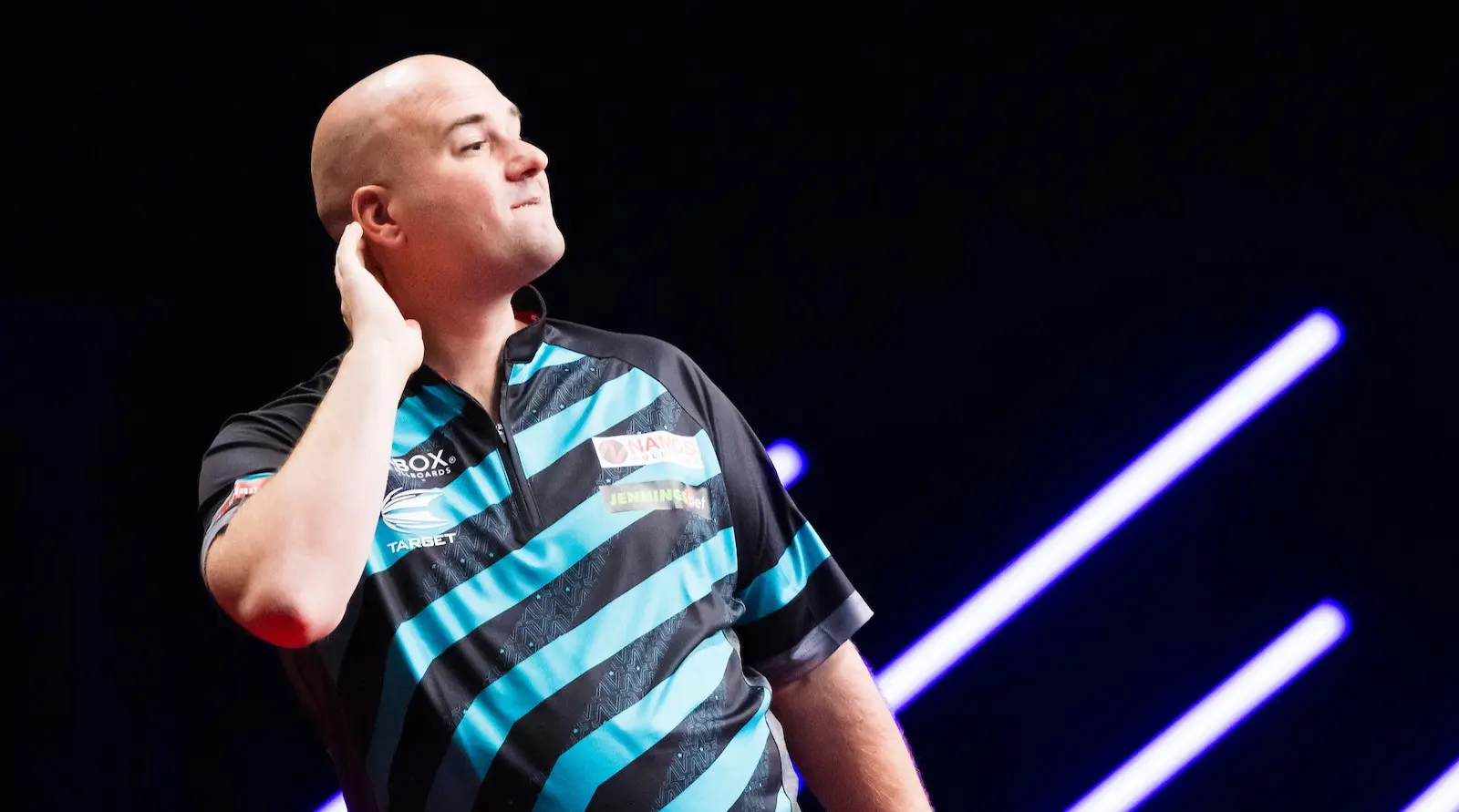 Cross overleeft meerdere breaks en verovert titel op New Zealand Darts Masters na beslissende leg
