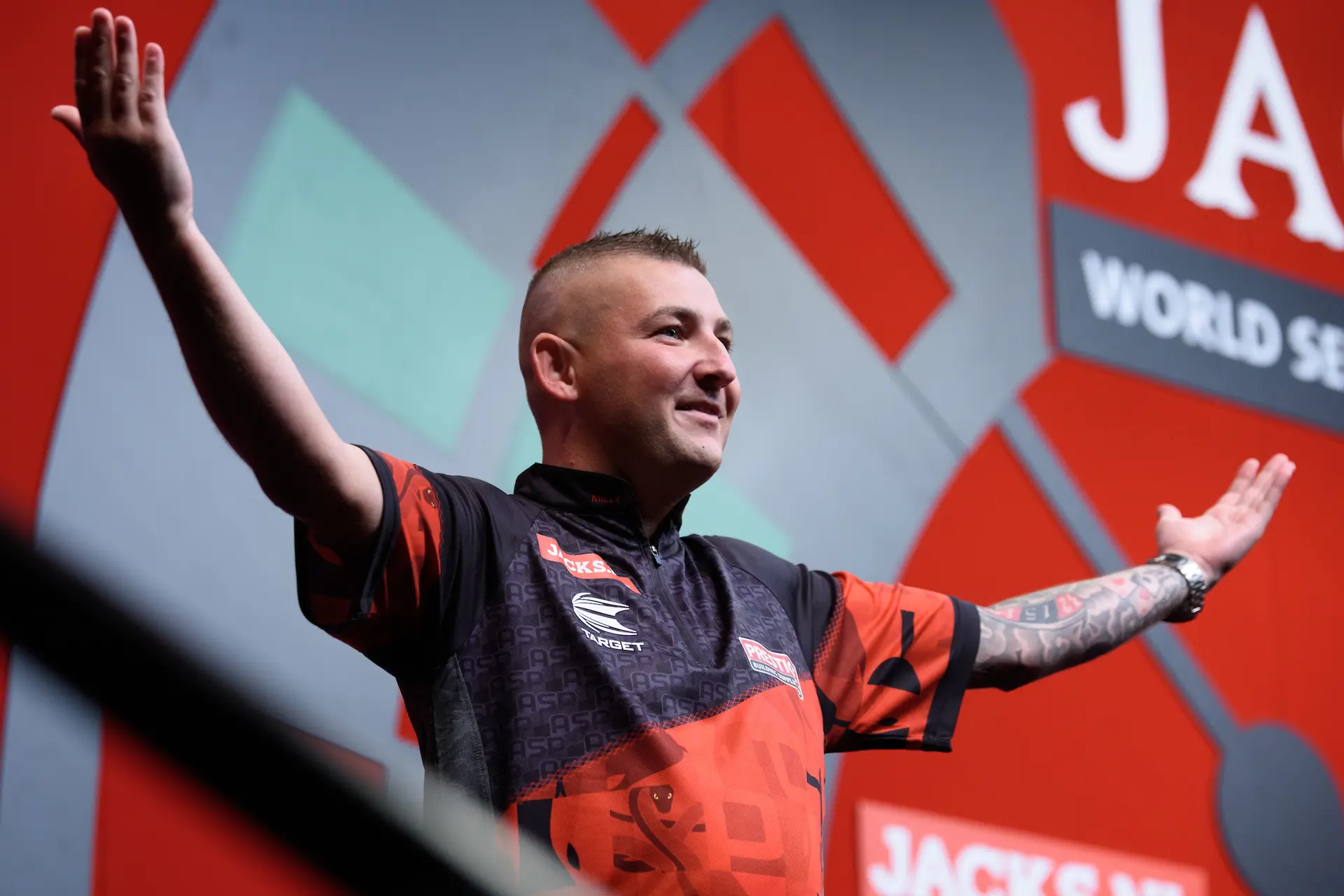 Aspinall raadt gokkers aan om op hem in te zetten: "De odds worden elke week slechter''