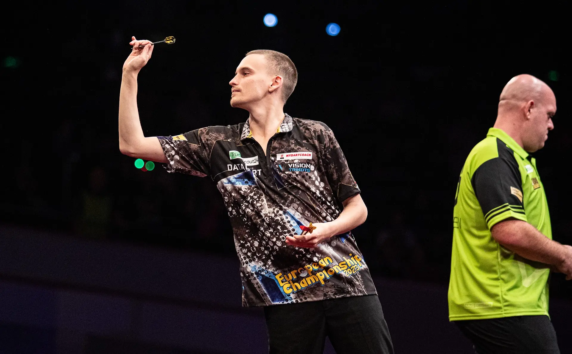 Pietreczko toont respect voor klasse Van Gerwen na exit op EK Darts: ''Hij liet wederom zien wat hem zo goed maakt''